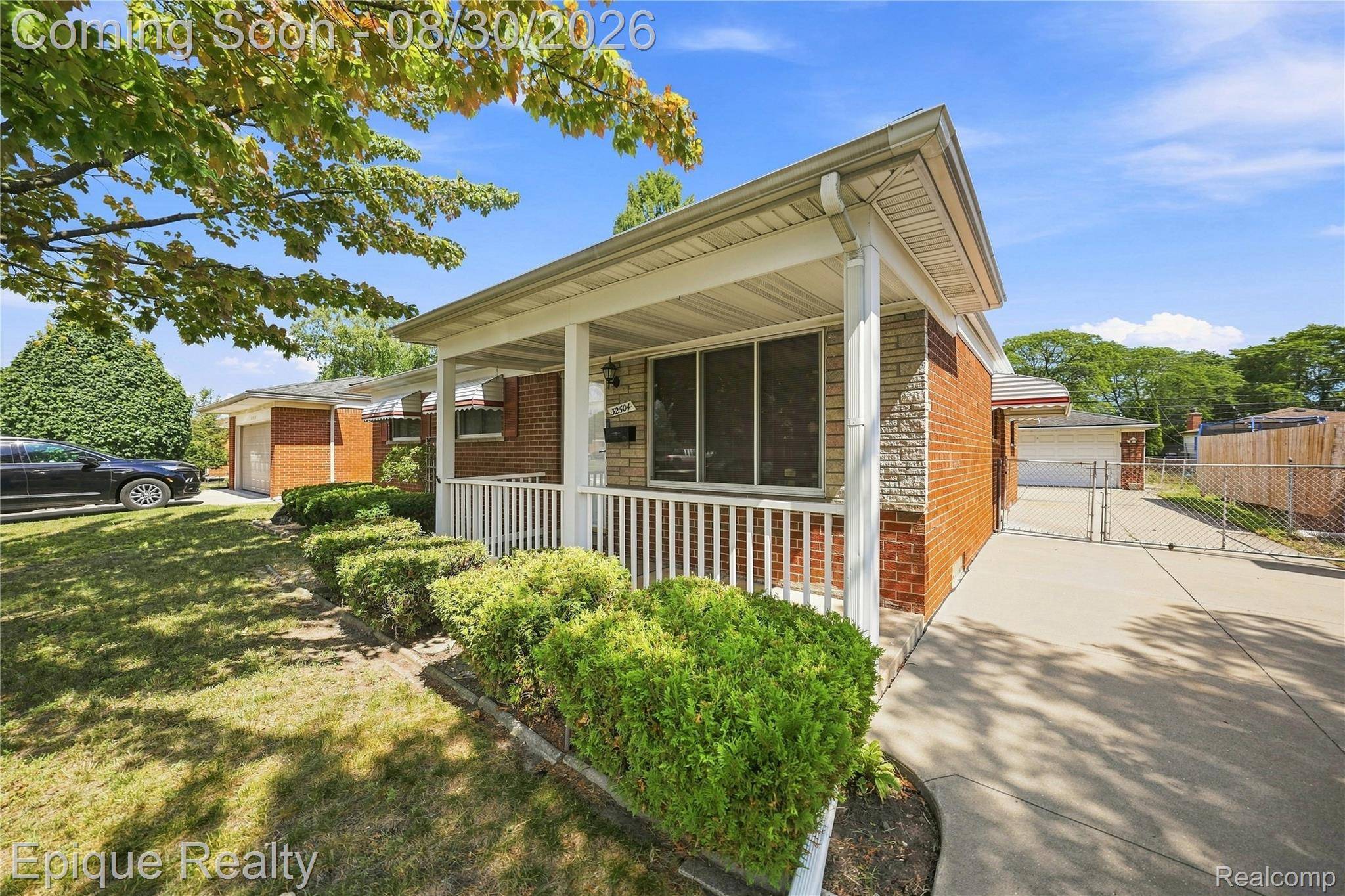 32504 Dover AVE, Warren, MI 48088