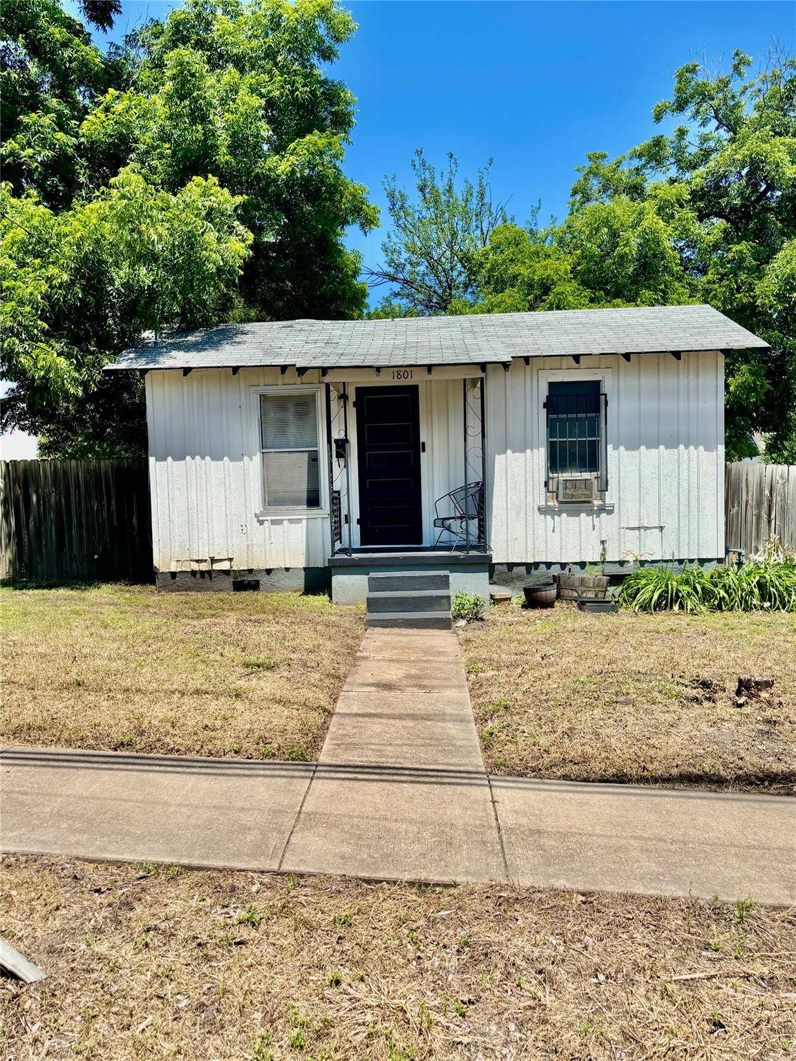 1801 Chestnut Ave, Austin, TX 78702