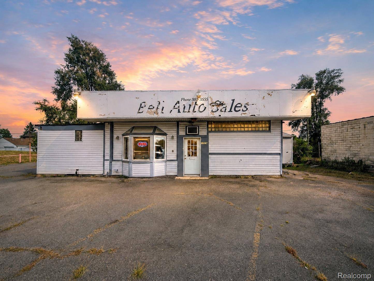 17564 Dix RD, Melvindale, MI 48122