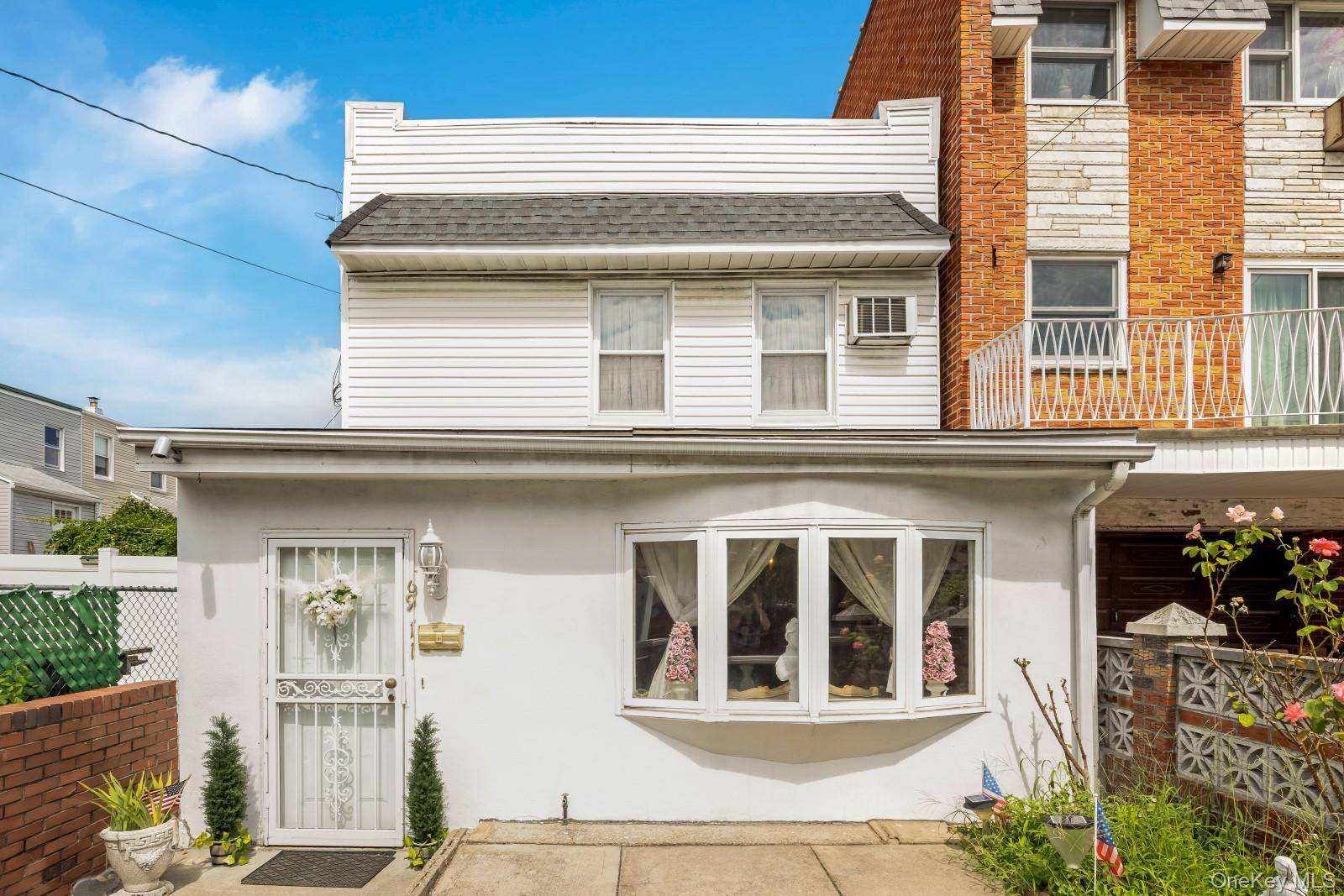 69-11 62nd DR, Middle Village, NY 11379