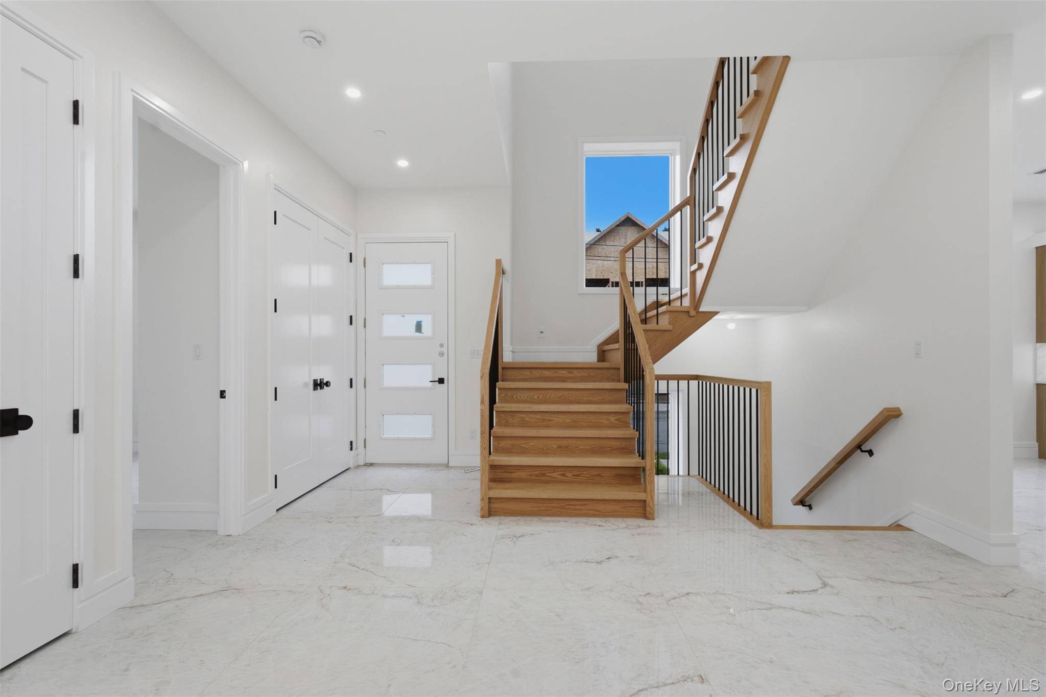 20 Singer AVE #202, Spring Valley, NY 10977