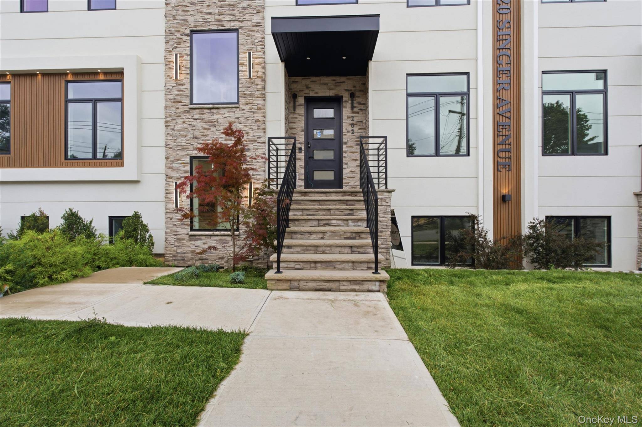 20 Singer AVE #202, Spring Valley, NY 10977