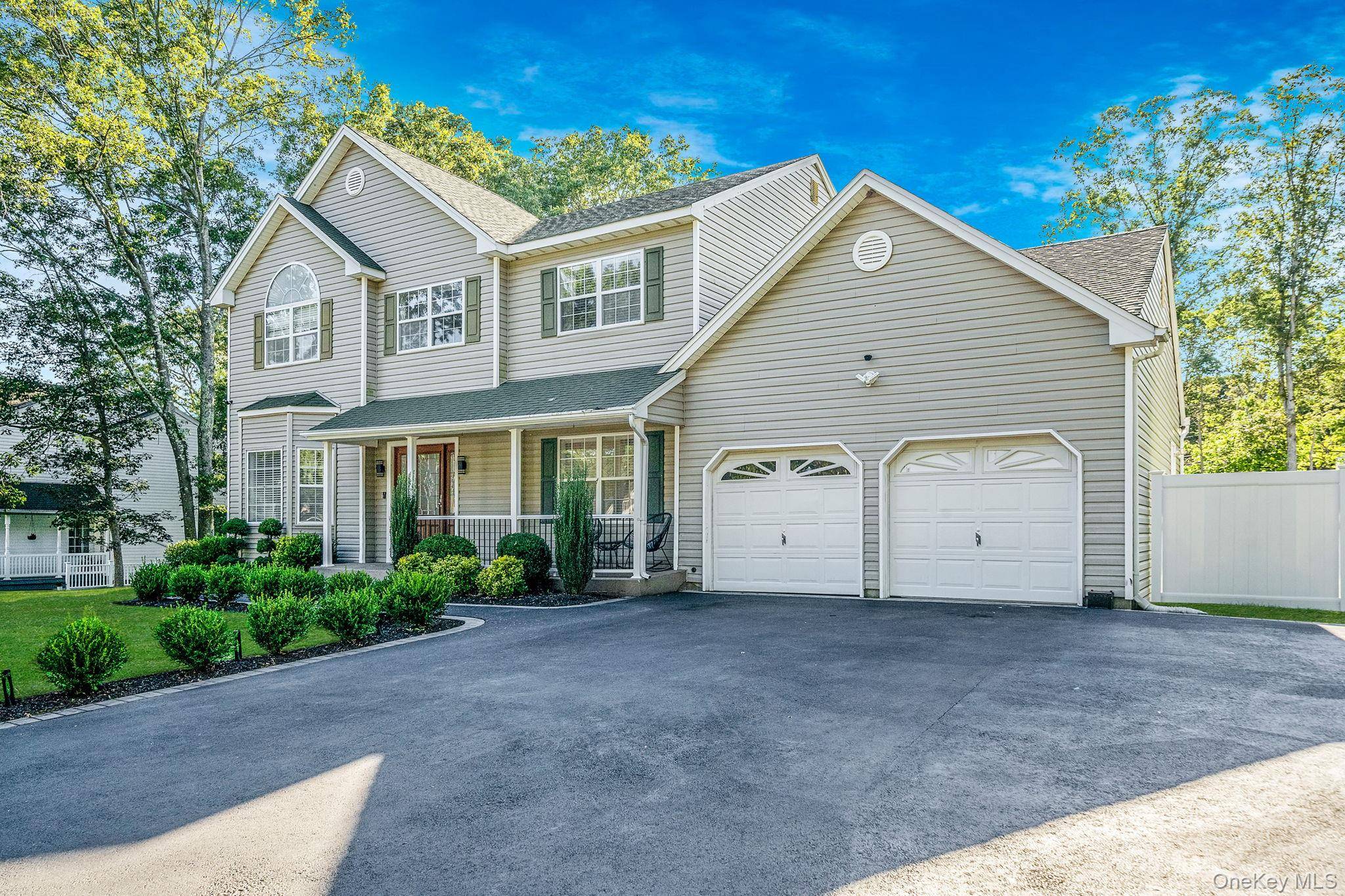 3 Embassy RD, Selden, NY 11784