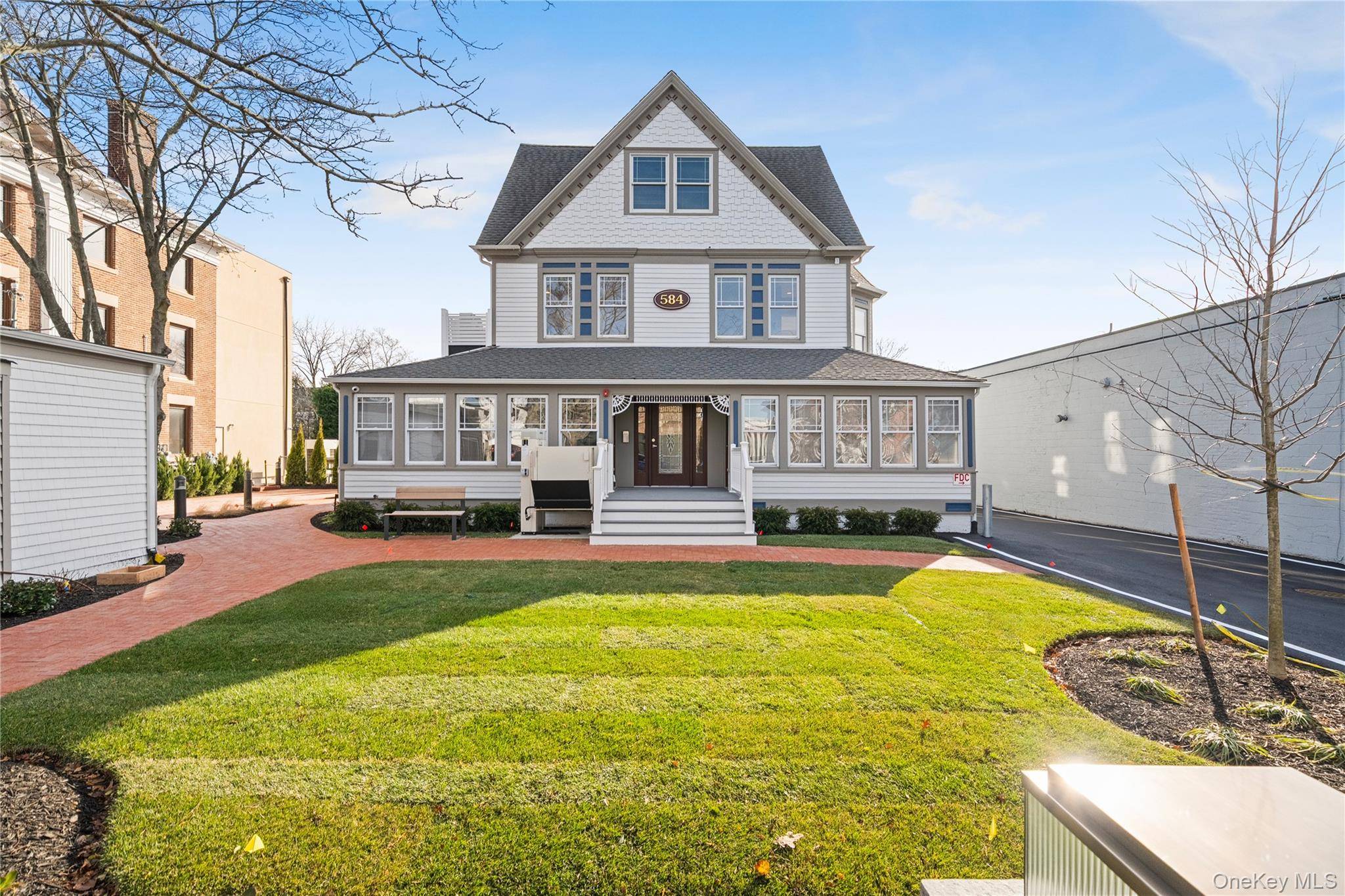 584 Main ST #1, Islip, NY 11751