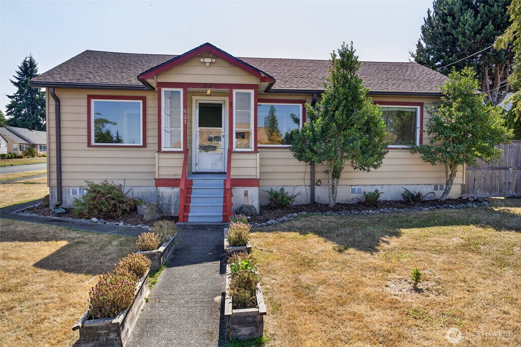 903 S Albert ST, Port Angeles, WA 98362