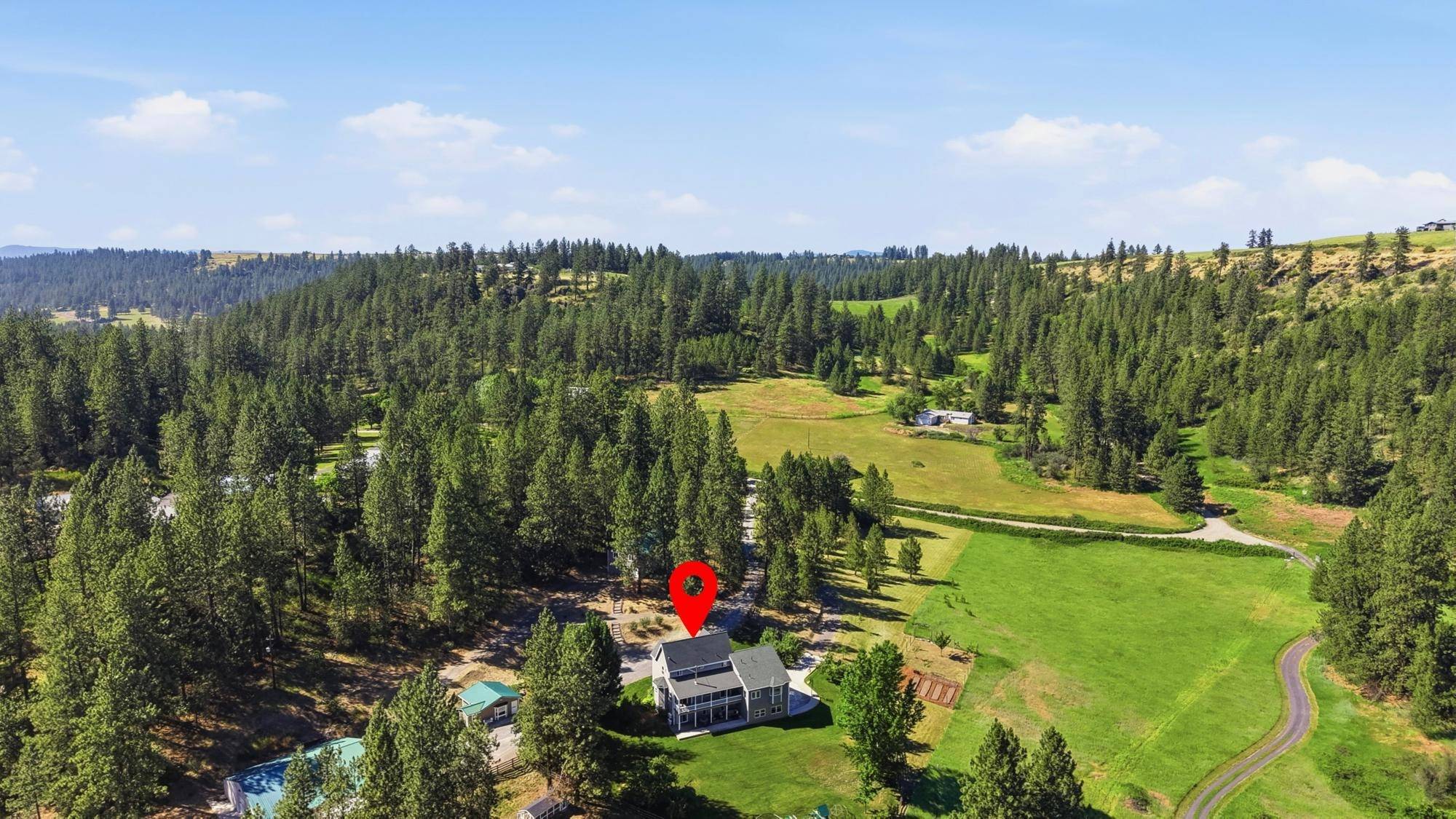 9516 E Day Rd, Mead, WA 99021