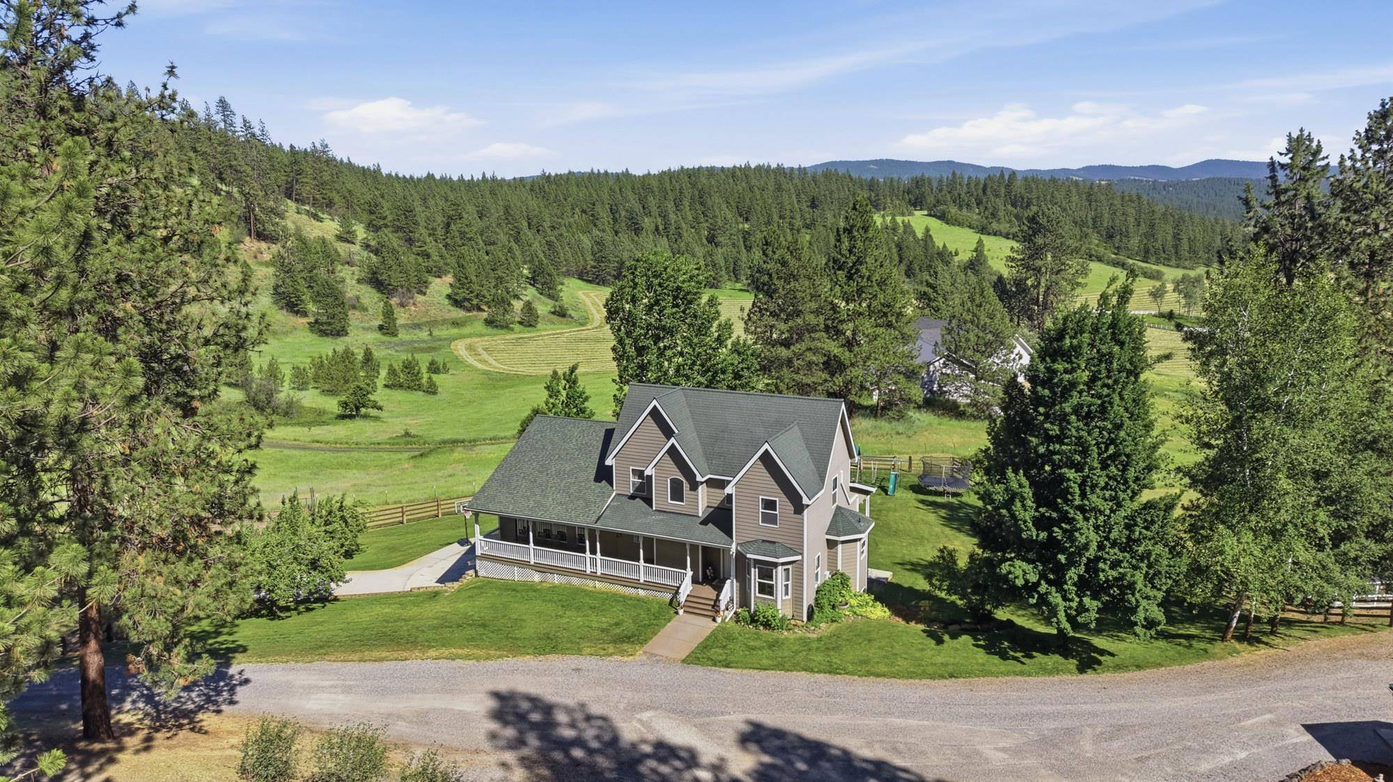 9516 E Day Rd, Mead, WA 99021