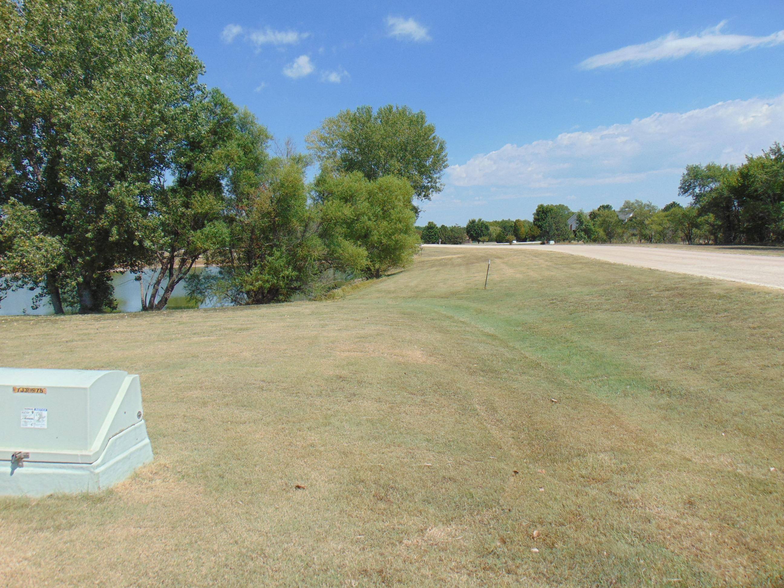 5000 E Idle Banks Circle, Valley Center, KS 67147