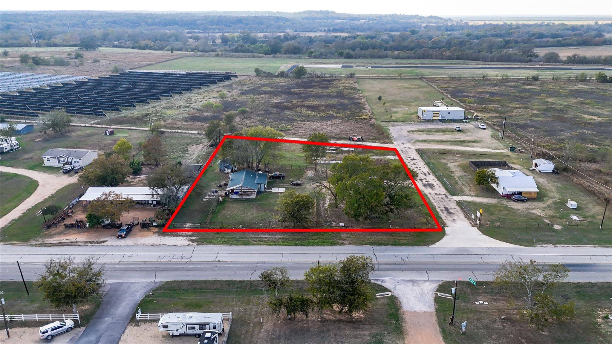 655 NW Loop 230, Smithville, TX 78957
