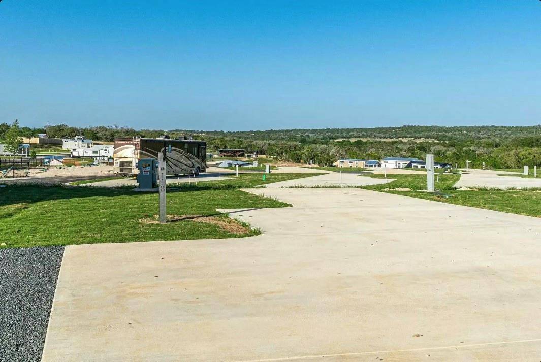 5386 Ranch Road 1376 RD #118, Fredericksburg, TX 78624
