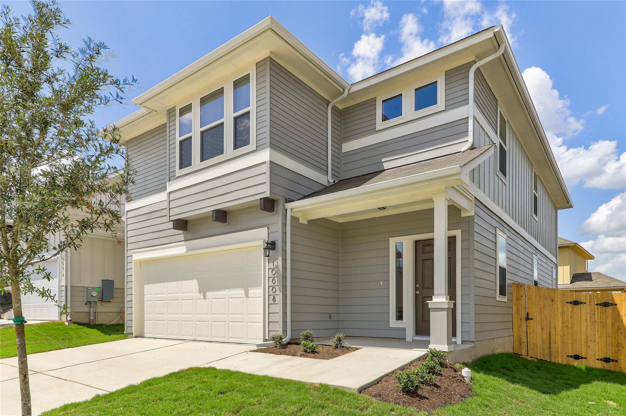 10702 Sentinel DR, Austin, TX 78747