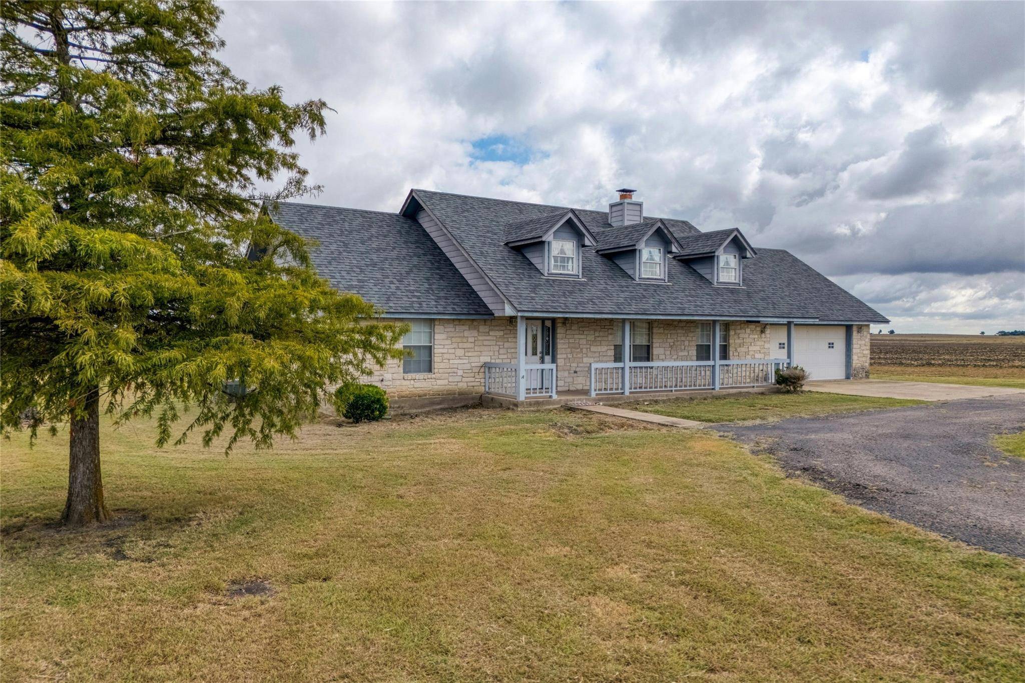 615 County Road 357, Granger, TX 76530