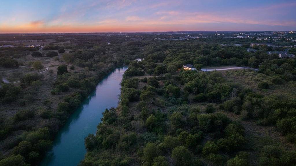 2212 River RD, San Marcos, TX 78666
