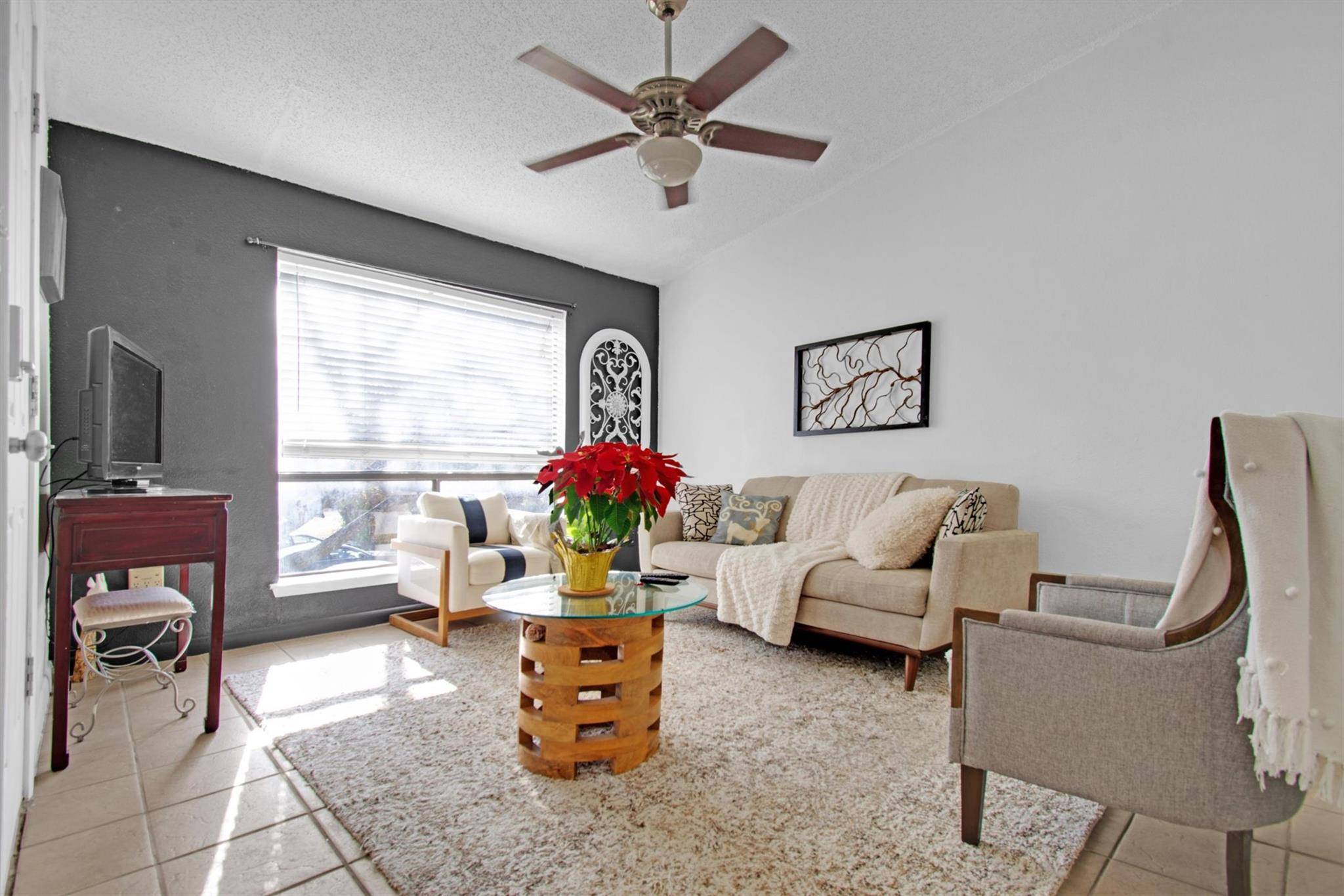 1705 Crossing PL #A109, Austin, TX 78741