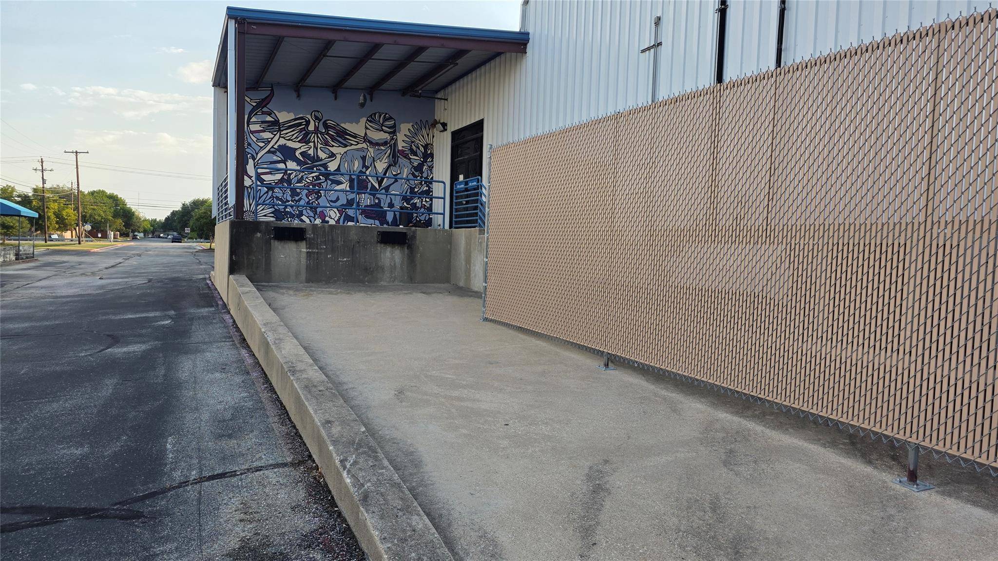 1700 Royston LN, Round Rock, TX 78664