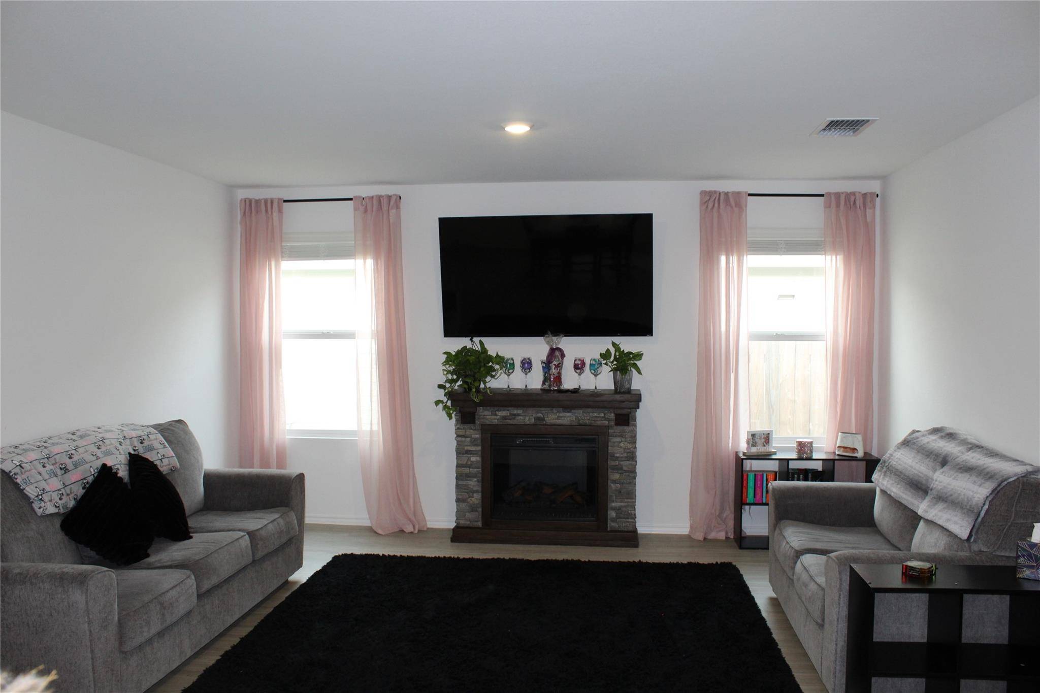 205 Marty Allen LOOP, Jarrell, TX 76537