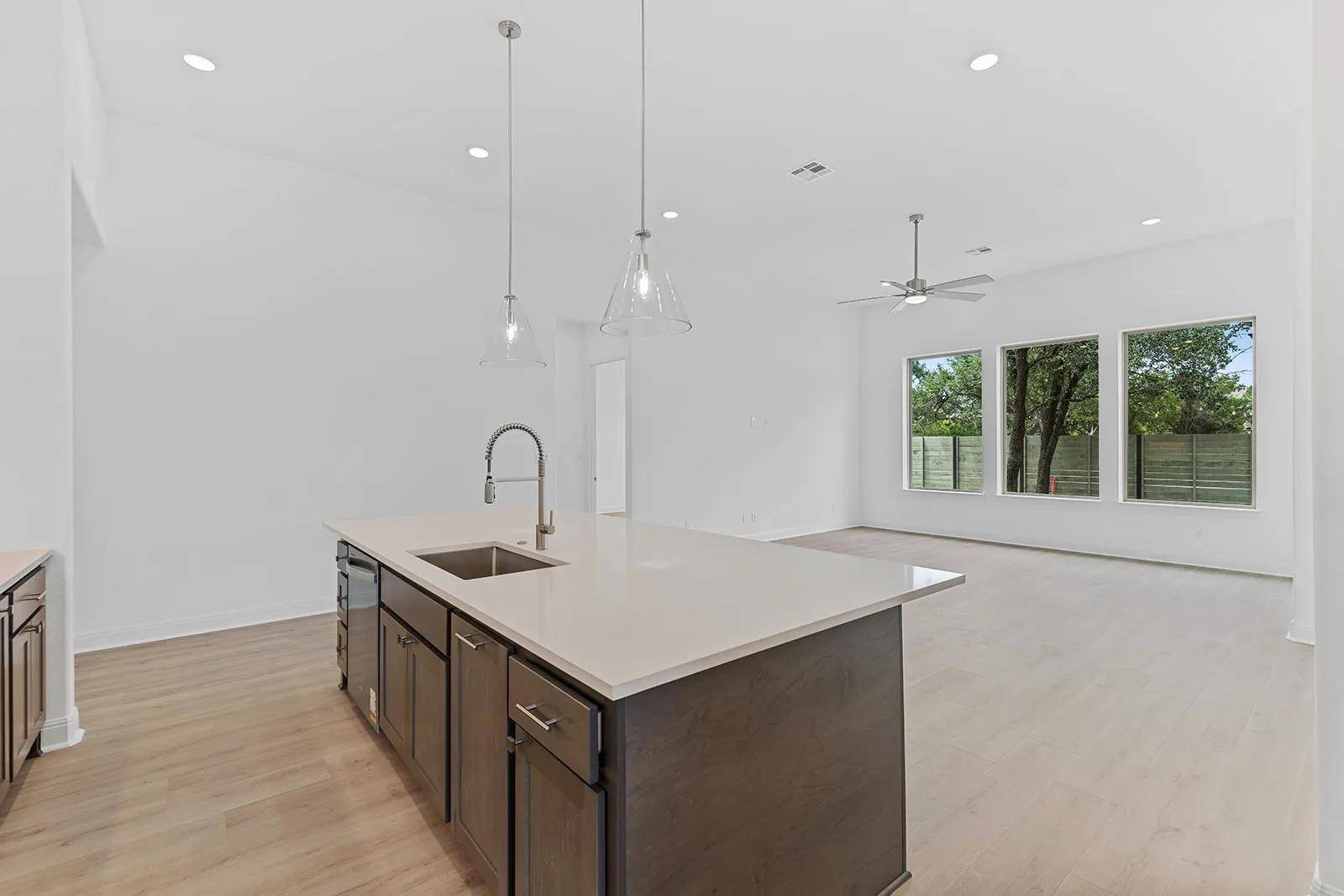 712 High Summit DR, Georgetown, TX 78628