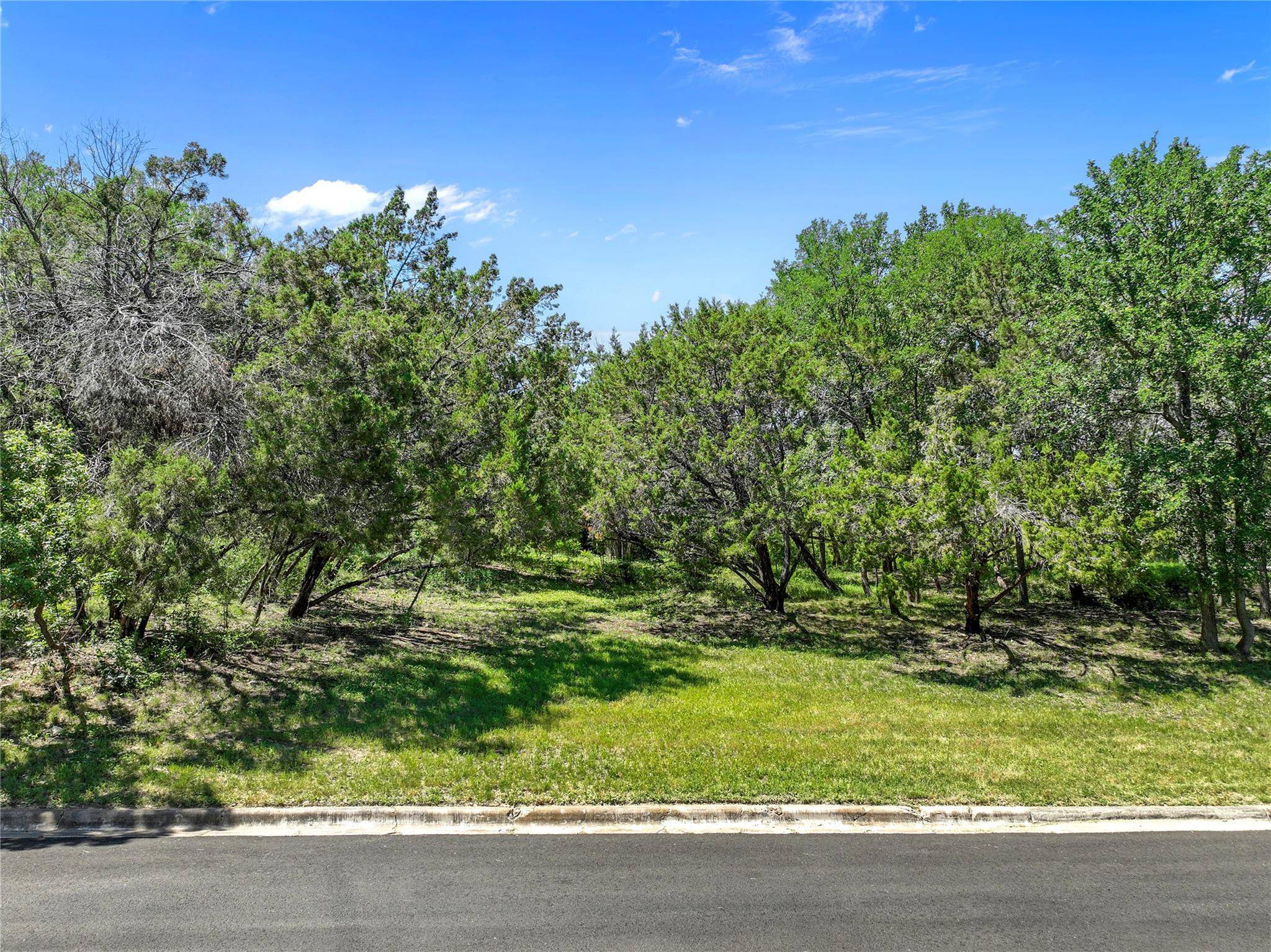 3311 Gentry DR, West Lake Hills, TX 78746