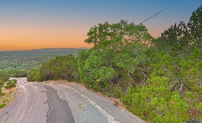 21929 Surrey LN, Lago Vista, TX 78645