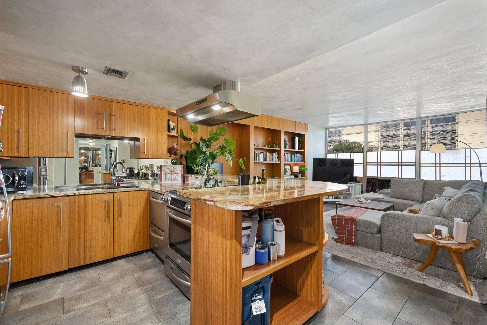 1800 Lavaca ST #A-208, Austin, TX 78701