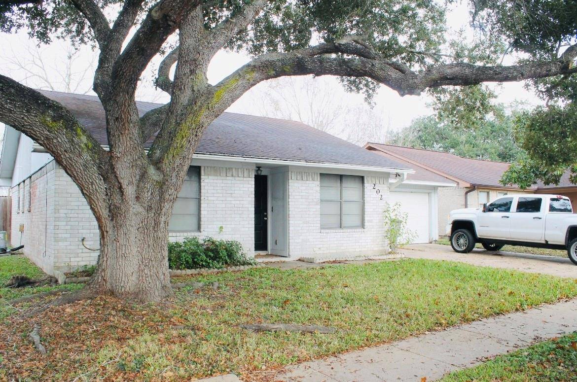202 Byron DR, Victoria, TX 77901