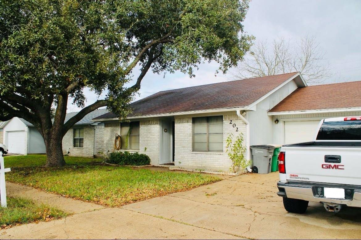 202 Byron DR, Victoria, TX 77901