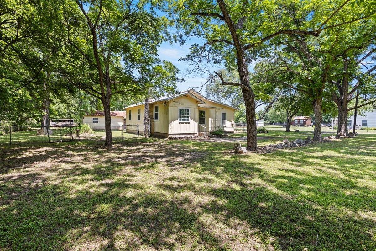 850 SE Ewelling LN, Gruene, TX 78130