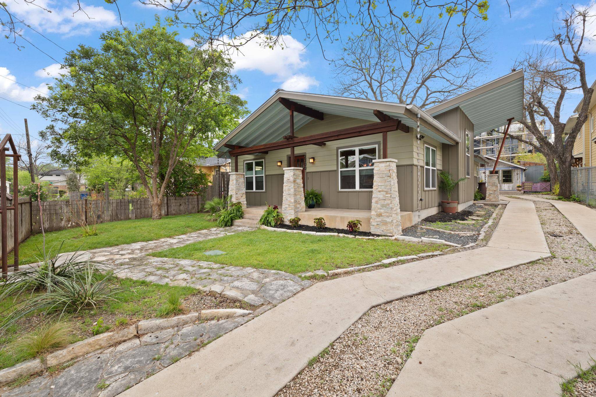 2300 S 3rd ST, Austin, TX 78704