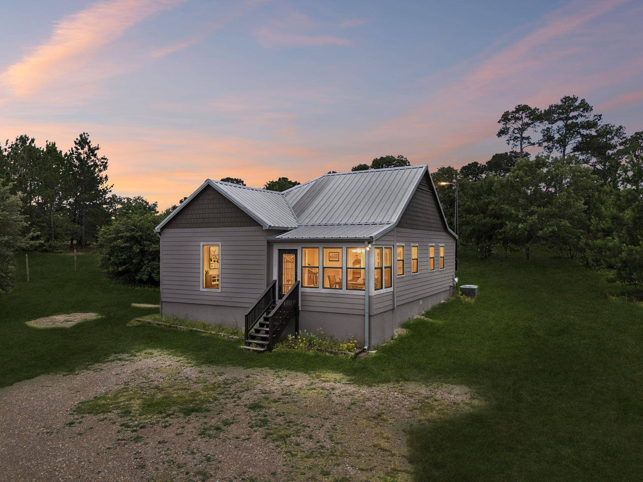 364 Ponderosa LOOP, Paige, TX 78659