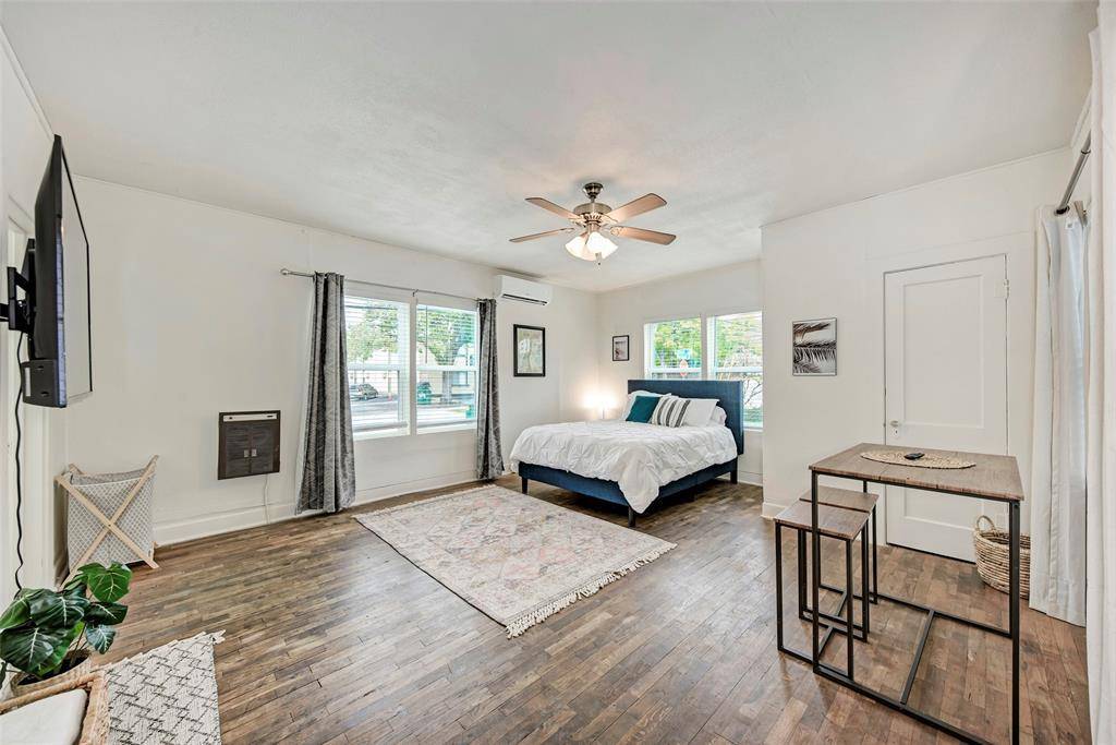 915 W 21st ST #2, Austin, TX 78705