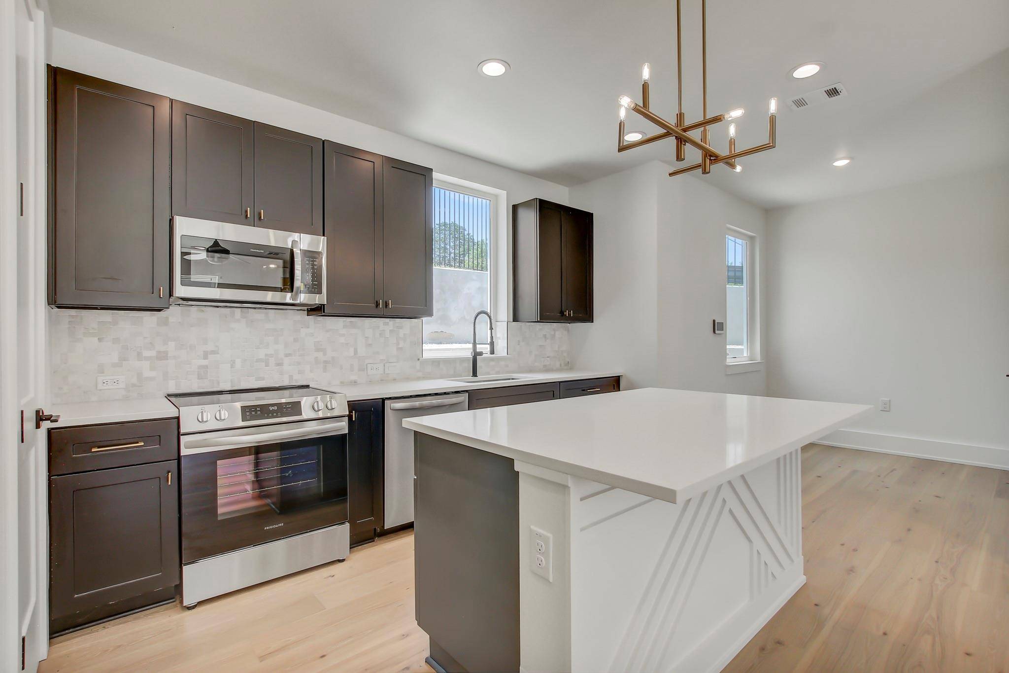 4127 E 12th ST #8, Austin, TX 78721