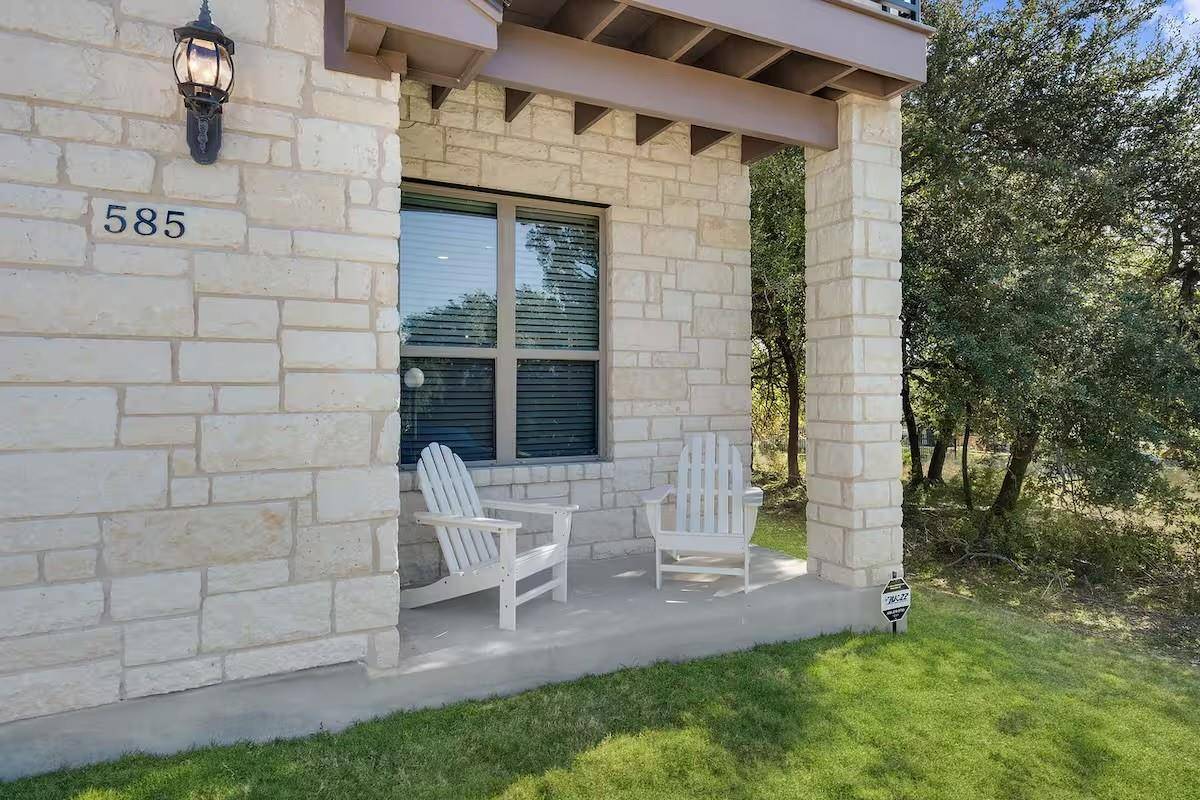 585 Demarett DR, Point Venture, TX 78645