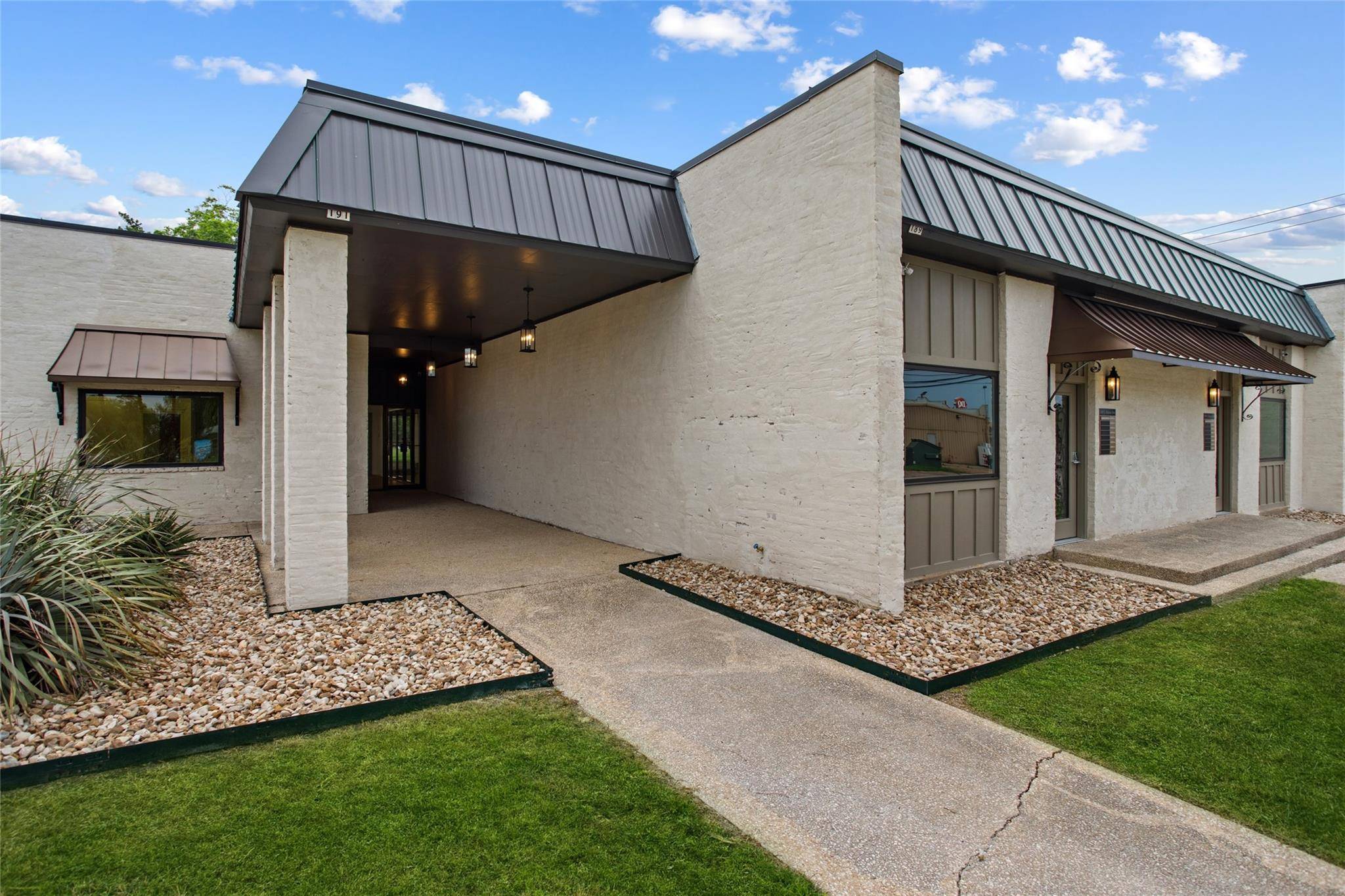 189 S Manse Ave #A3 - East Wing, Giddings, TX 78942