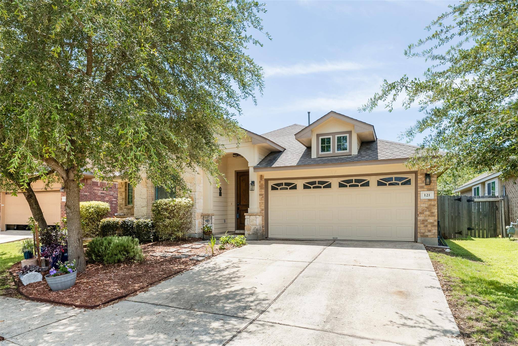 121 Pincea PL, San Marcos, TX 78666