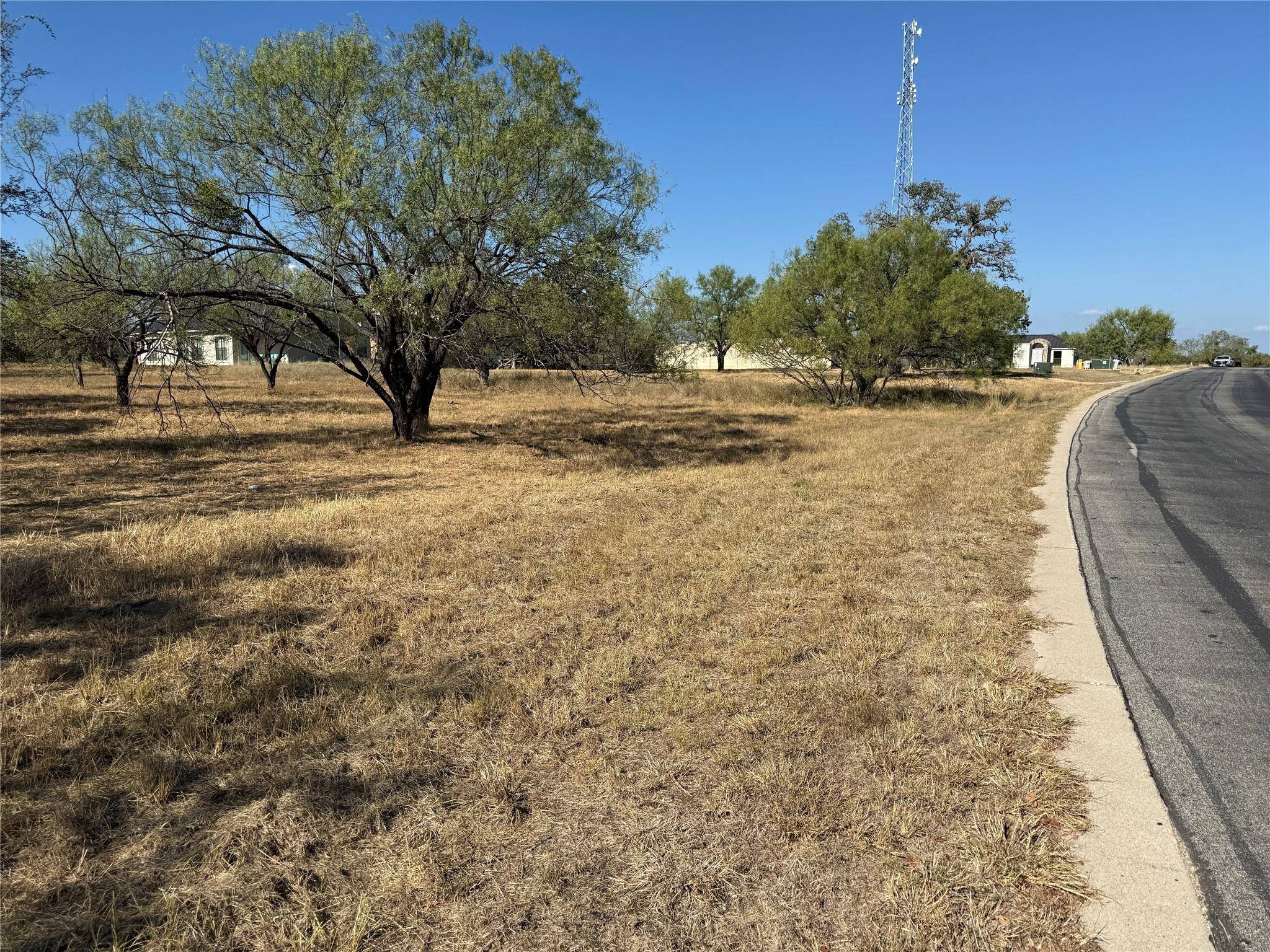 2324 Fault Line DR, Horseshoe Bay, TX 78657