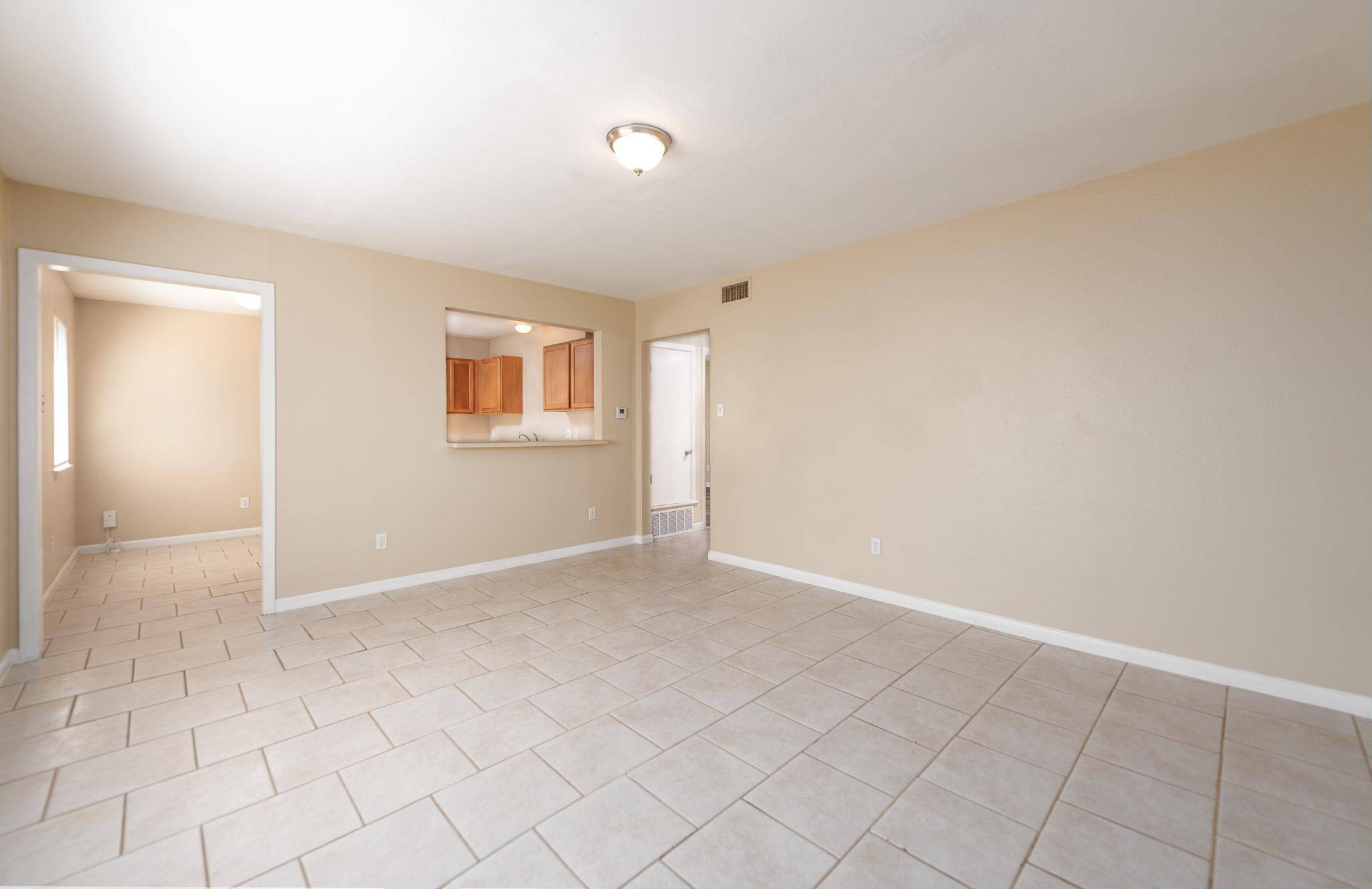 7300 Twin Crest DR #201, Austin, TX 78752