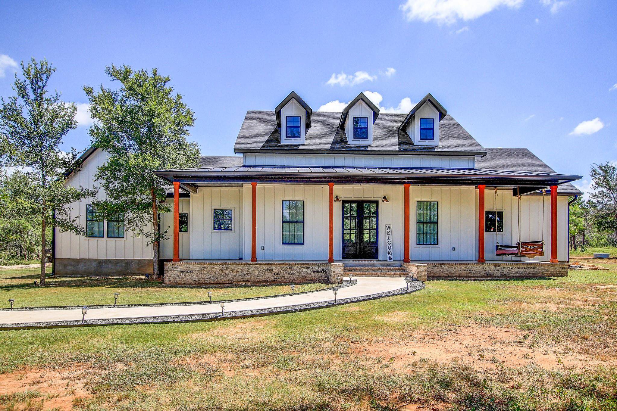 142 Anderson DR, Red Rock, TX 78662