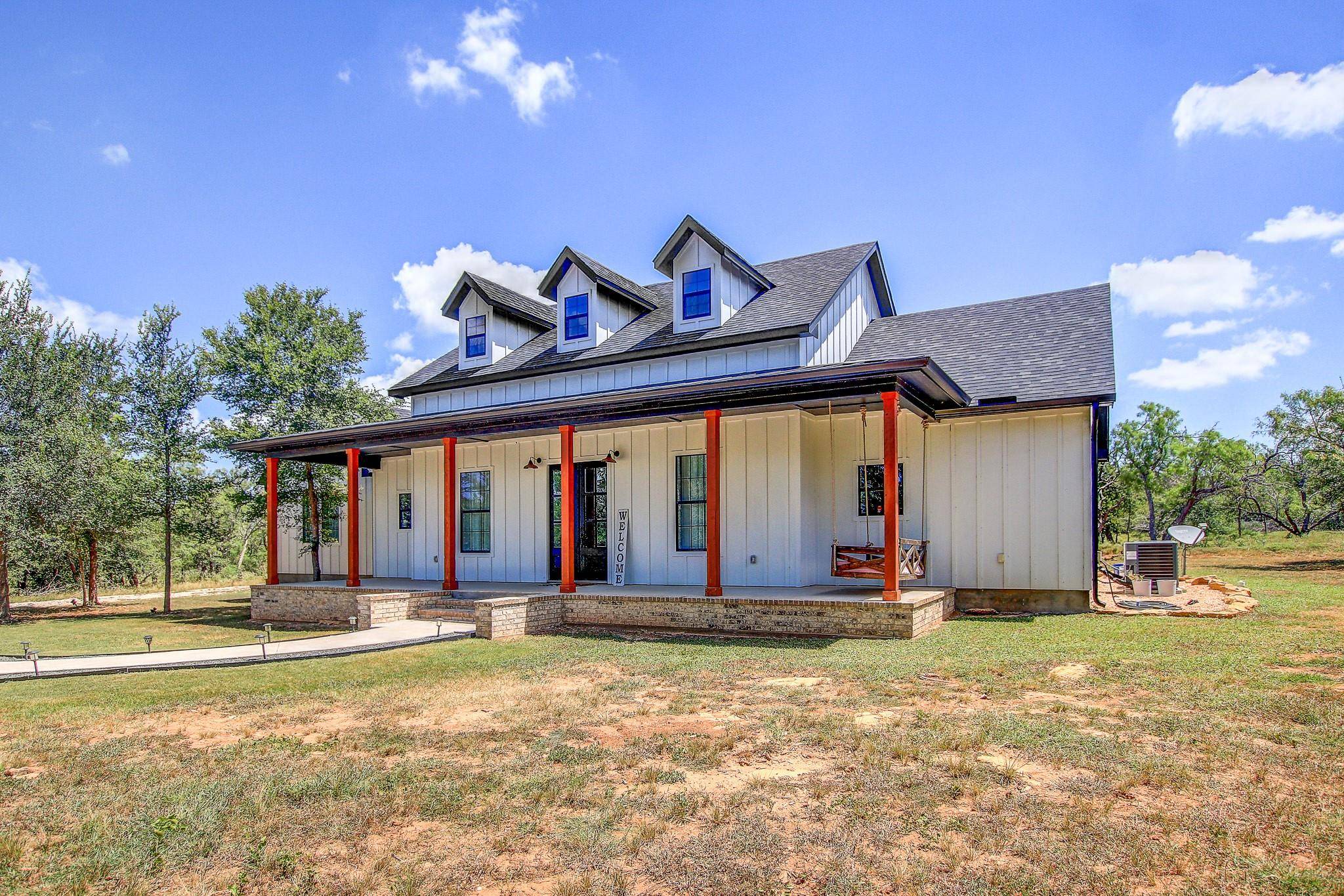 142 Anderson DR, Red Rock, TX 78662