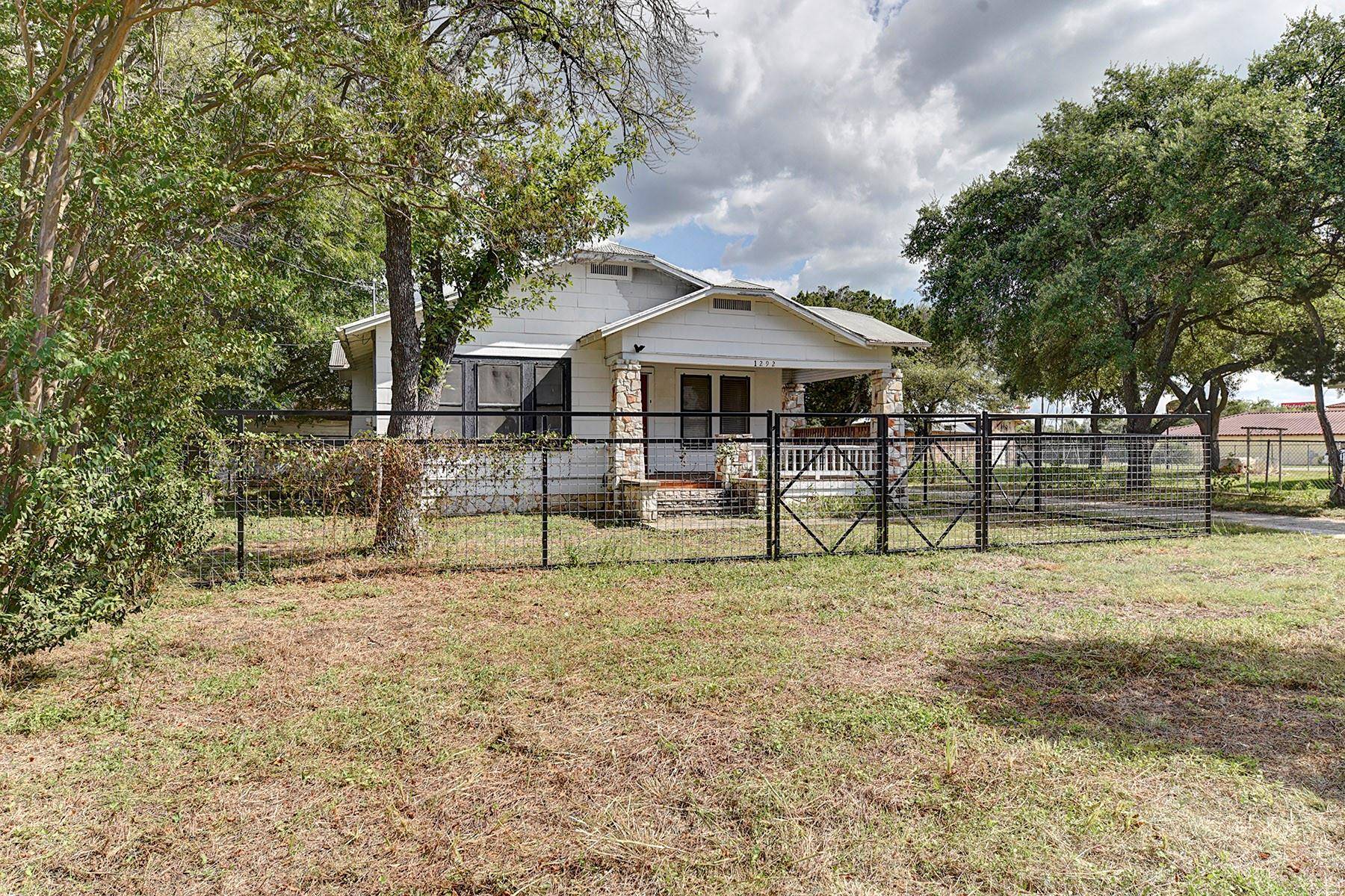 1292 N I-35, New Braunfels, TX 78130