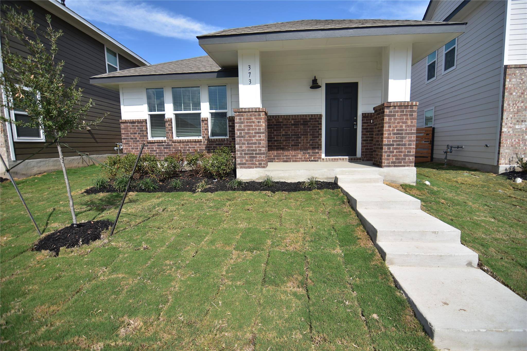 373 Keefer LN, Kyle, TX 78640