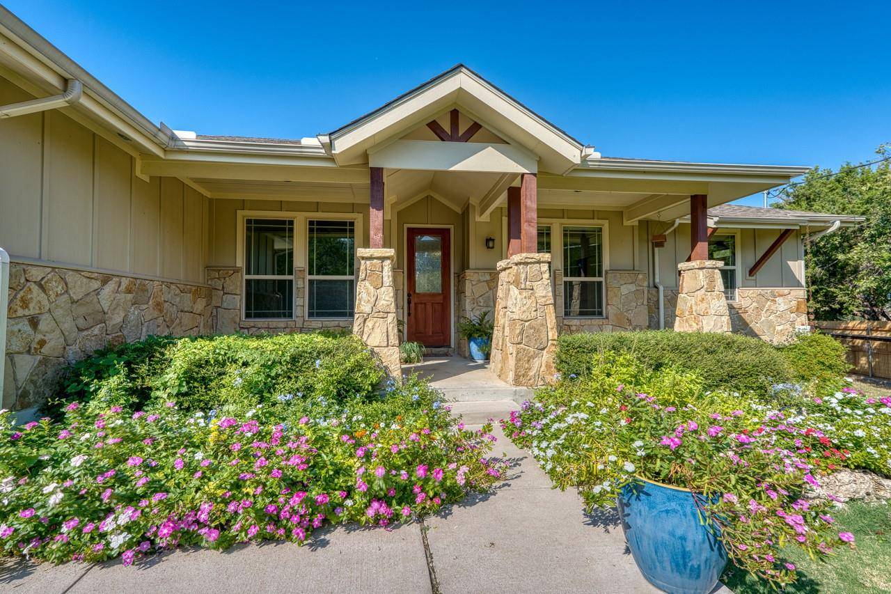 706 Rogart DR, Spicewood, TX 78669