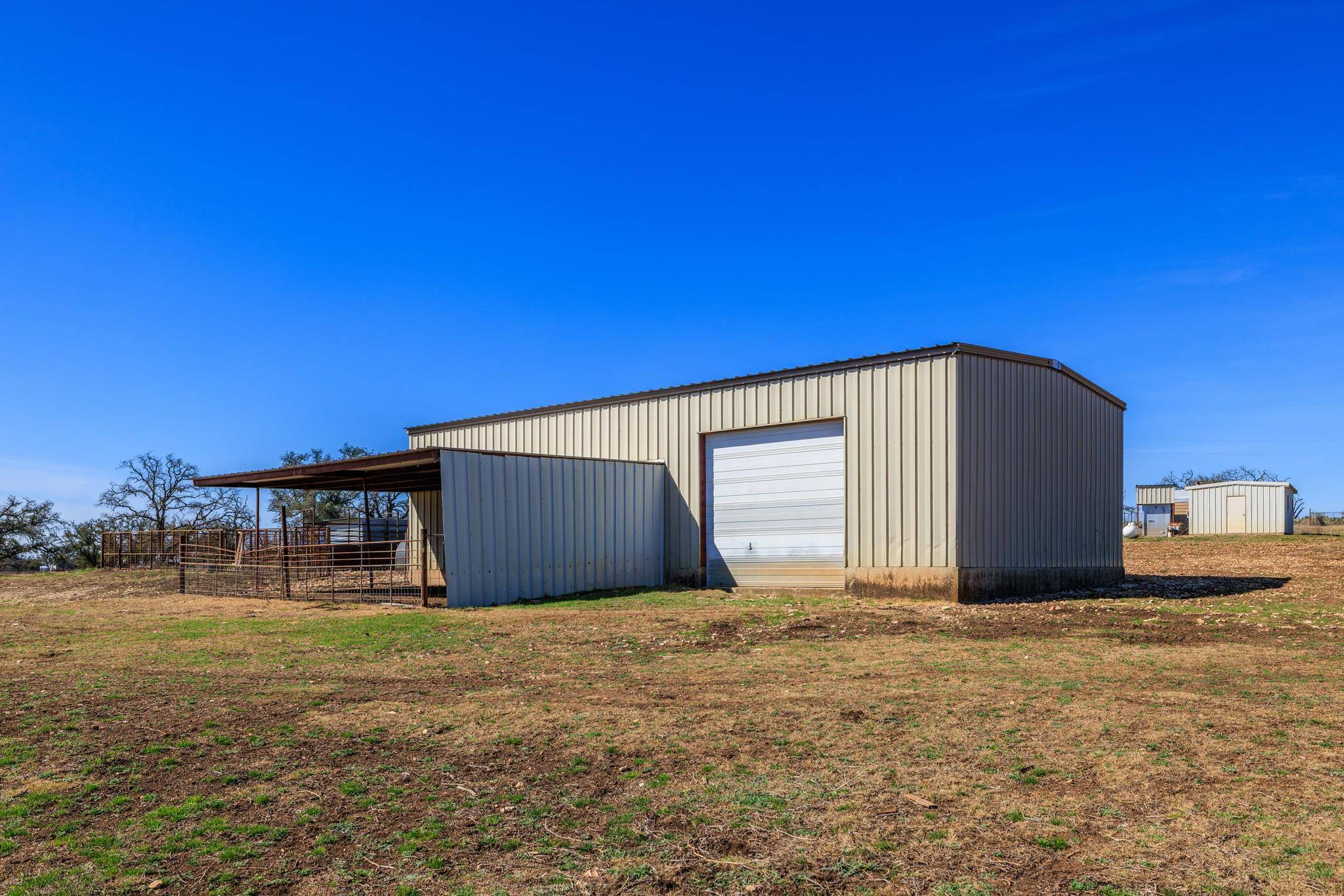 2020 Wendel RD, Harper, TX 78631