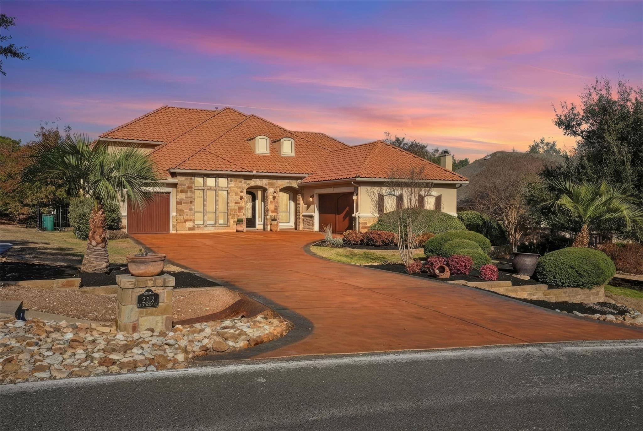 2312 Lakehurst RD, Spicewood, TX 78669