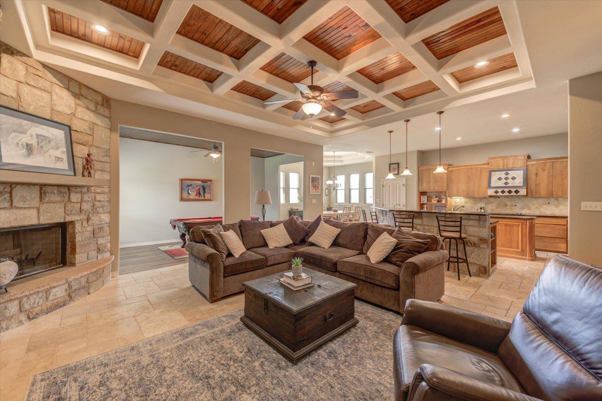 208 Colina Cove DR, Kingsland, TX 78639