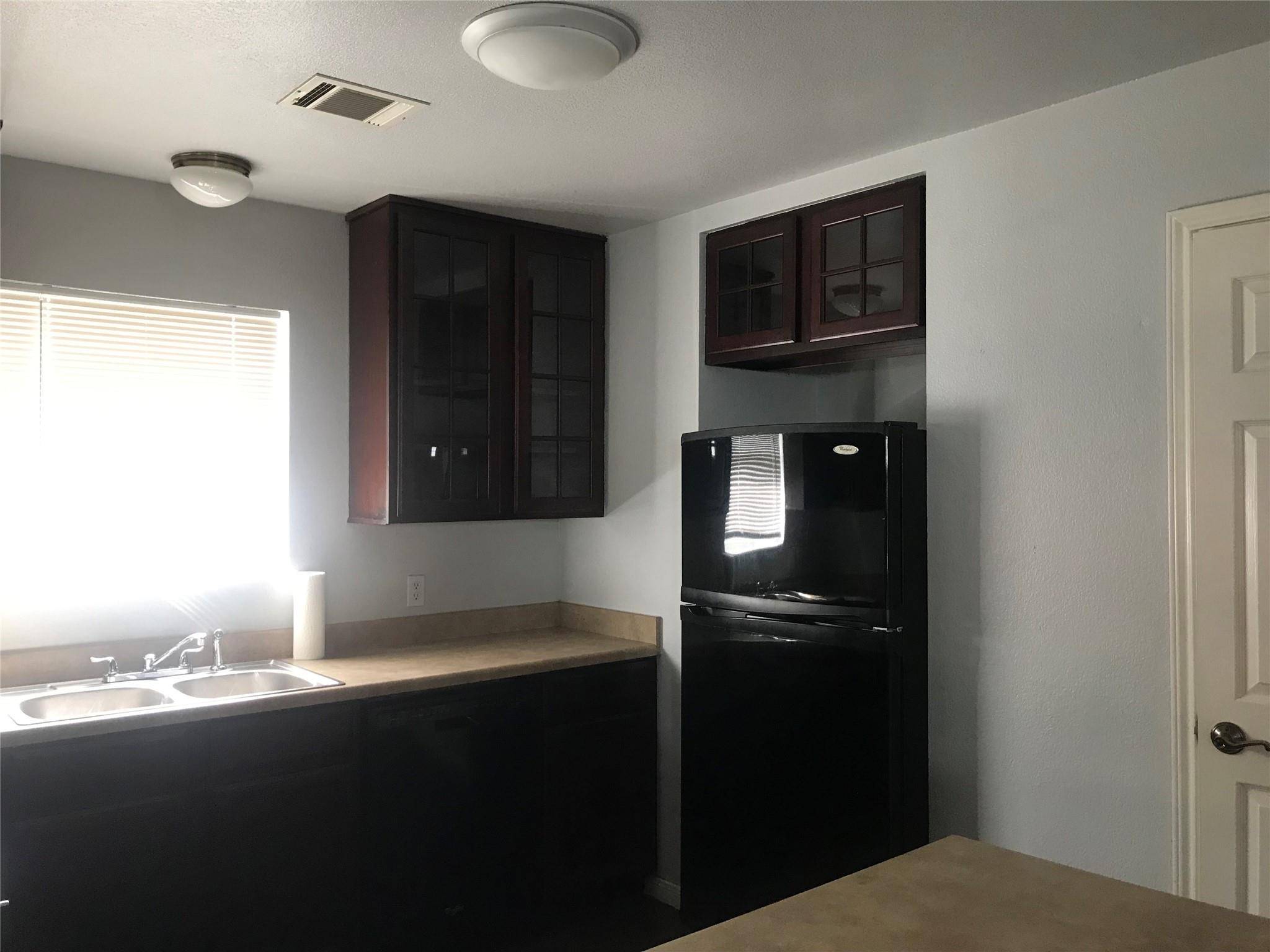 1405 Circle DR, Round Rock, TX 78664