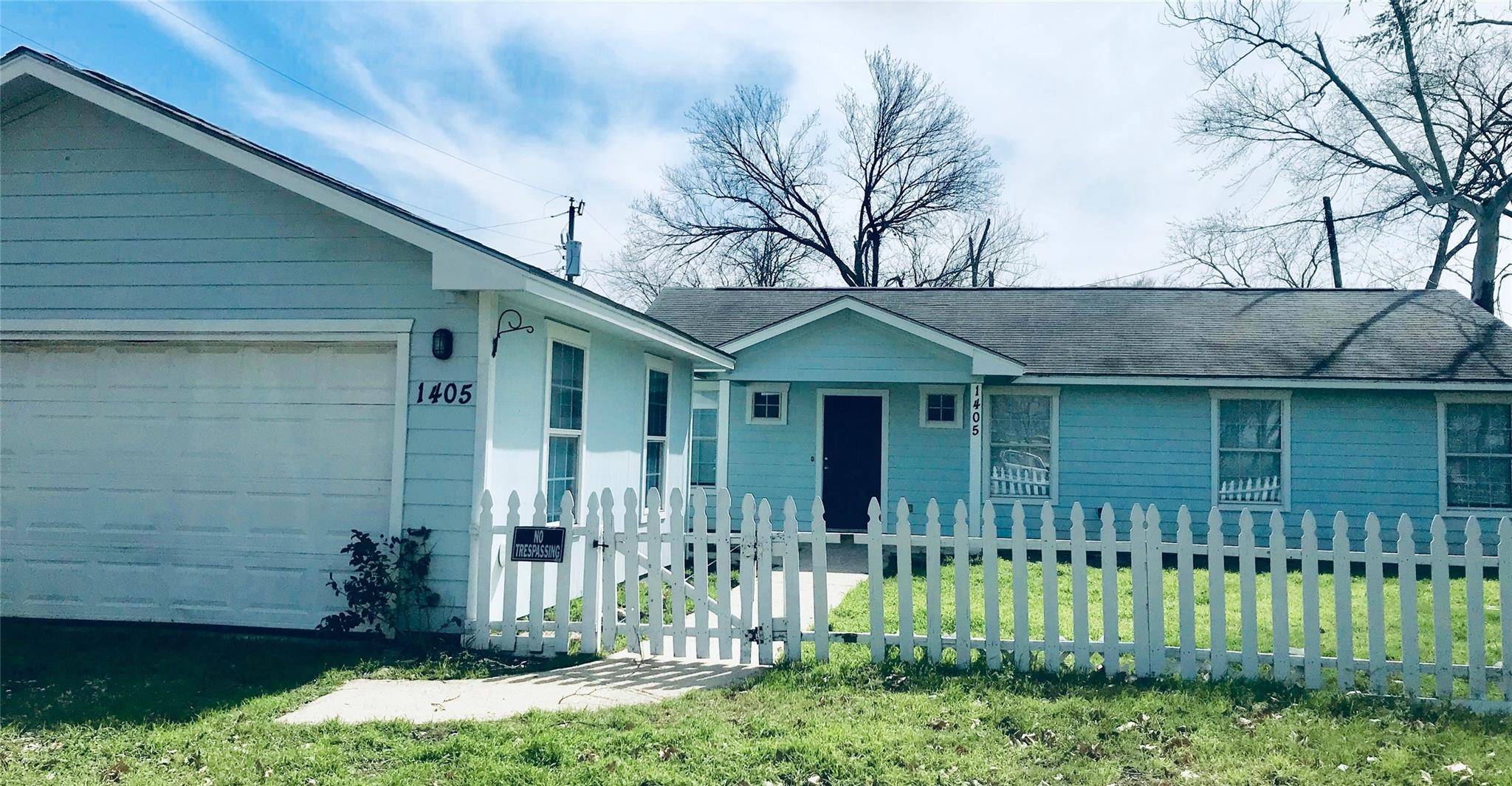 1405 Circle DR, Round Rock, TX 78664
