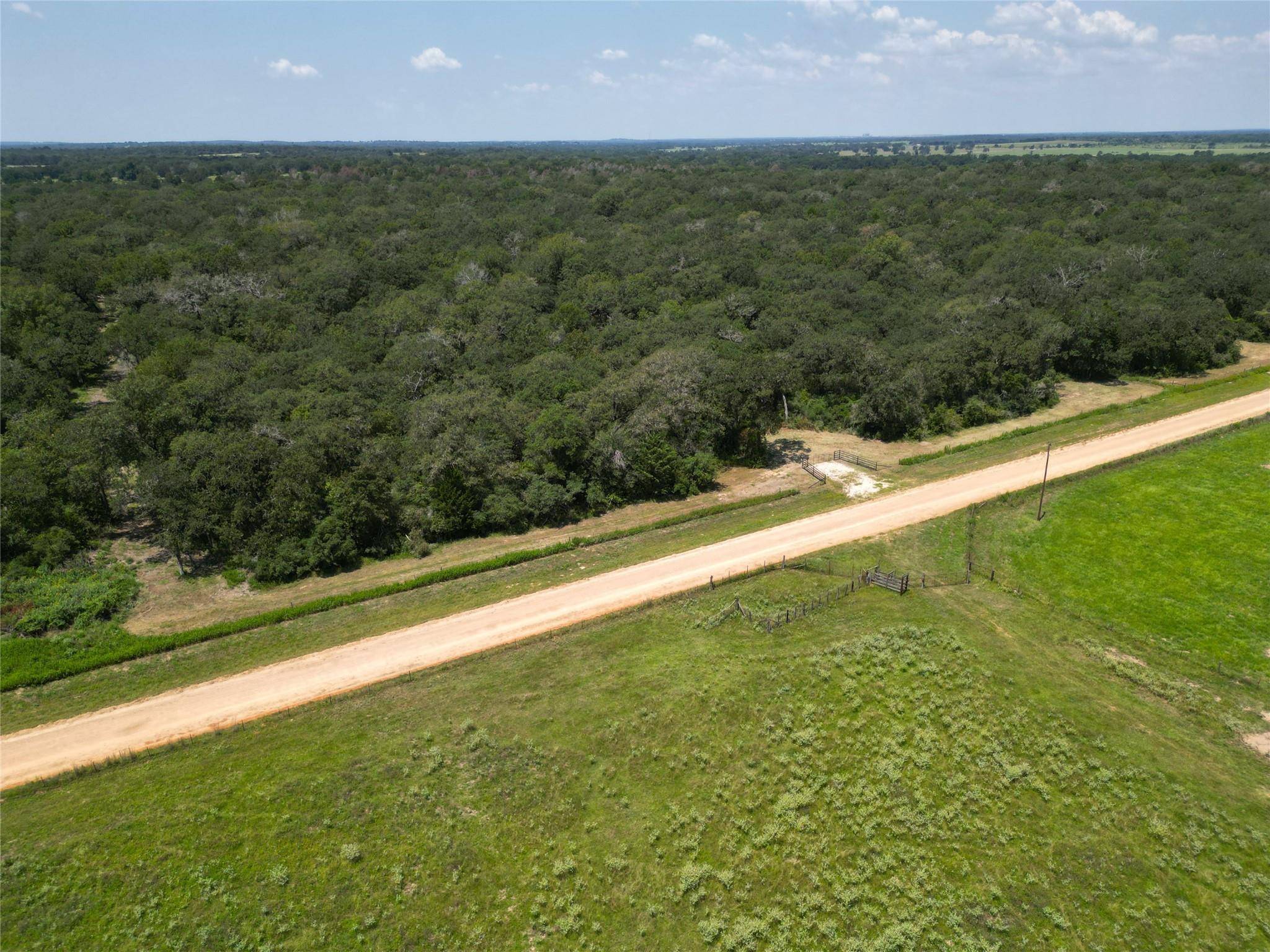 1742 County Road 413 N #TRACT 3, Lexington, TX 78947