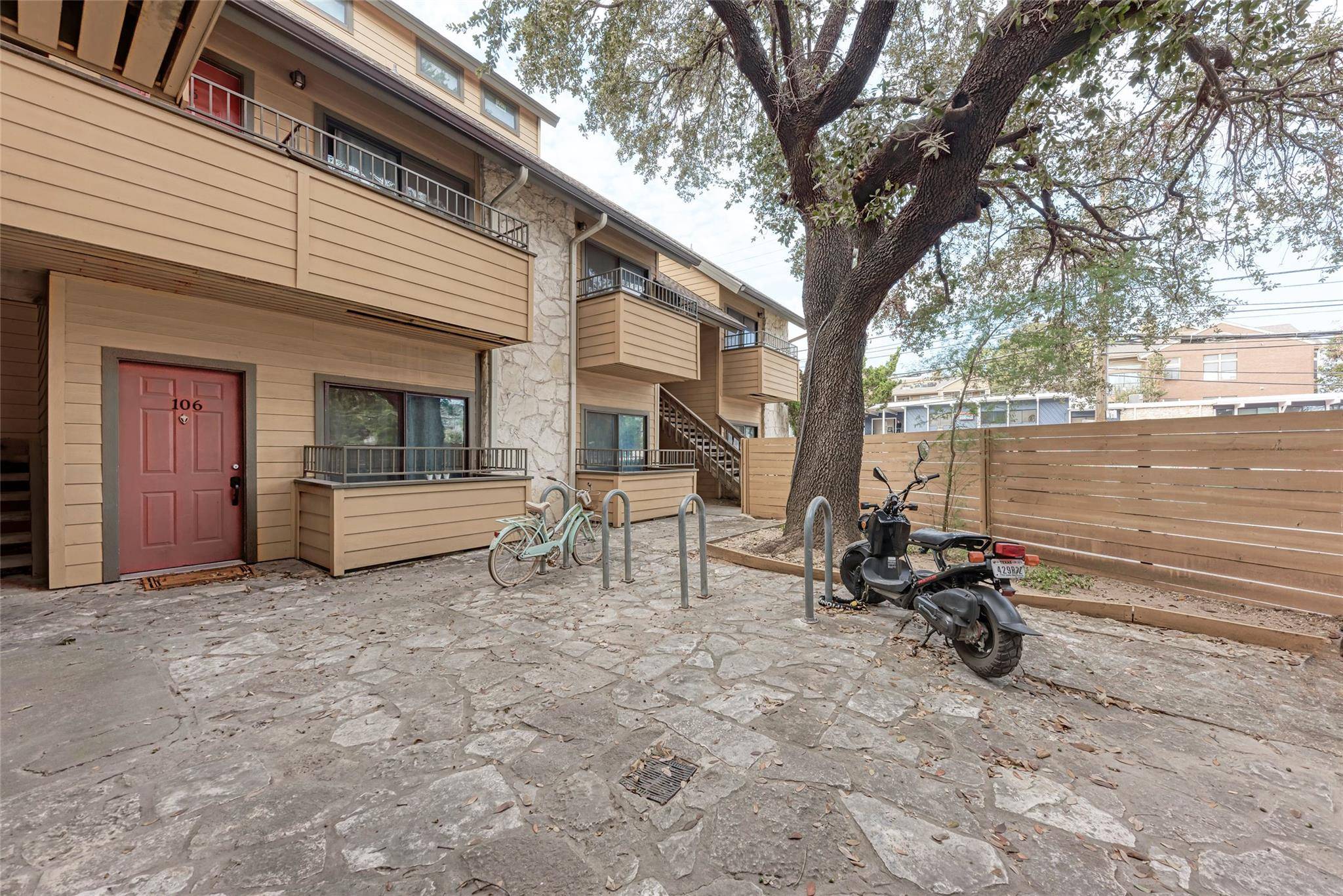 2714 Nueces ST #108, Austin, TX 78705