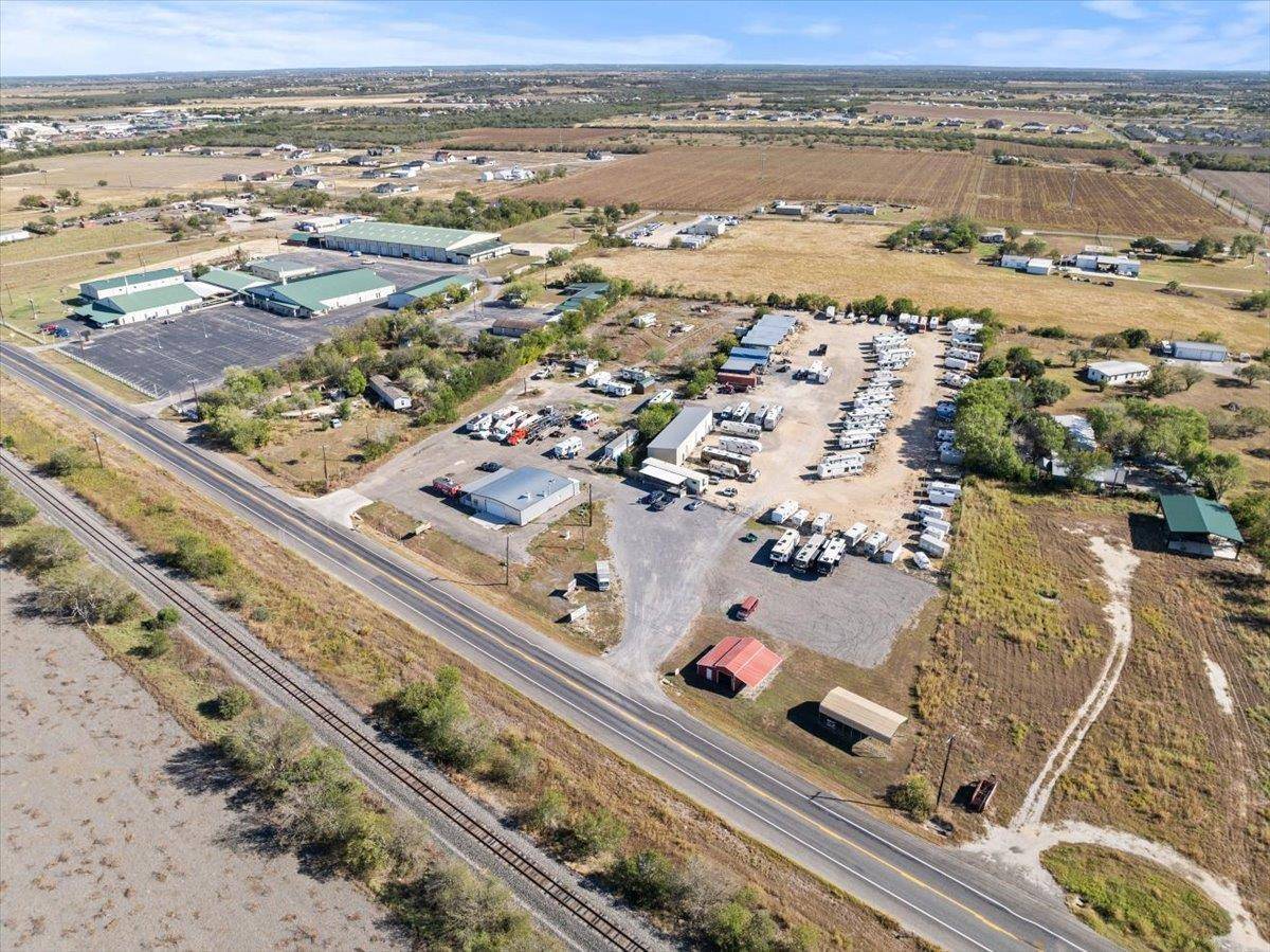 1163 FM 78, Marion, TX 78124