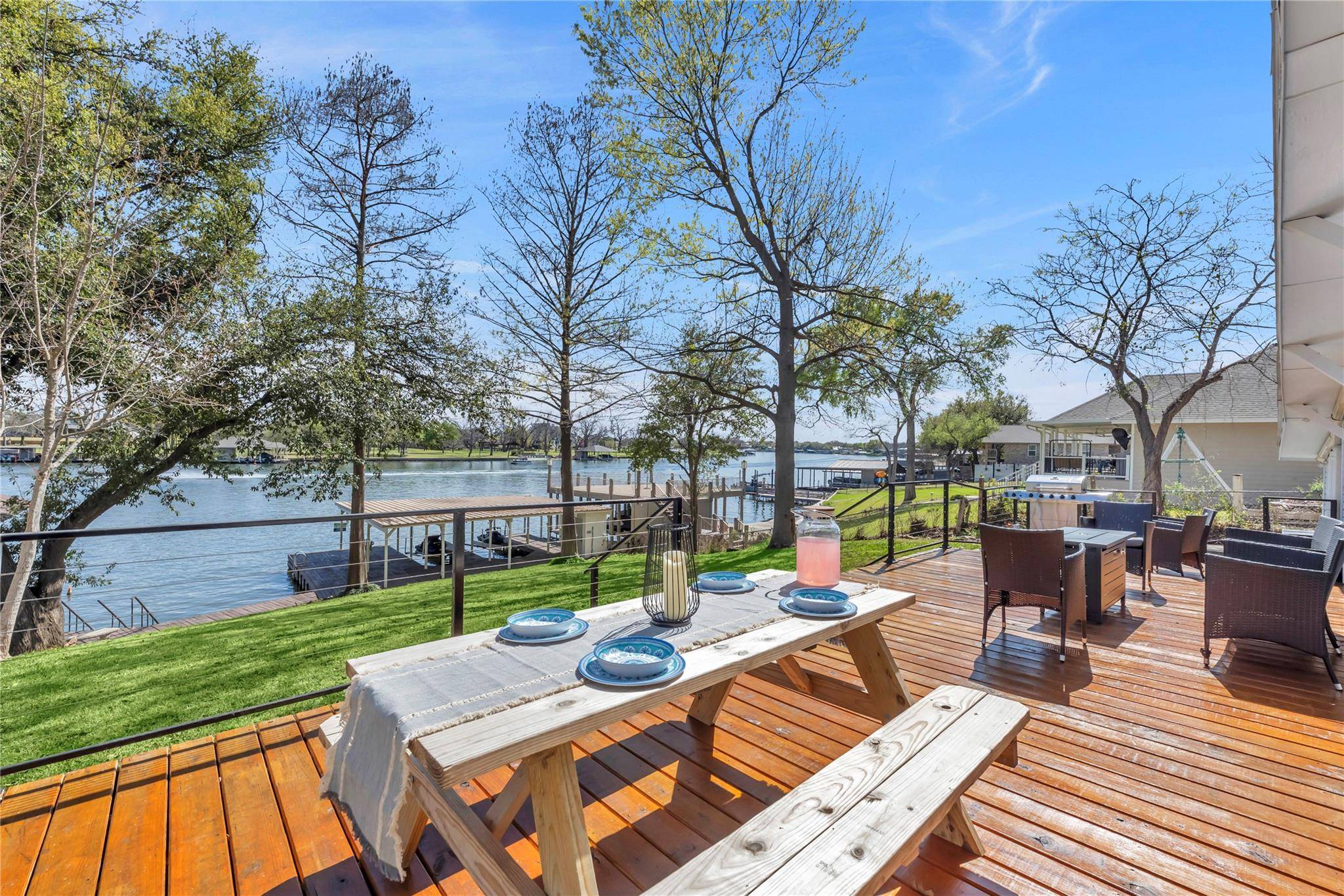1946 Granite Cove RD, Kingsland, TX 78639